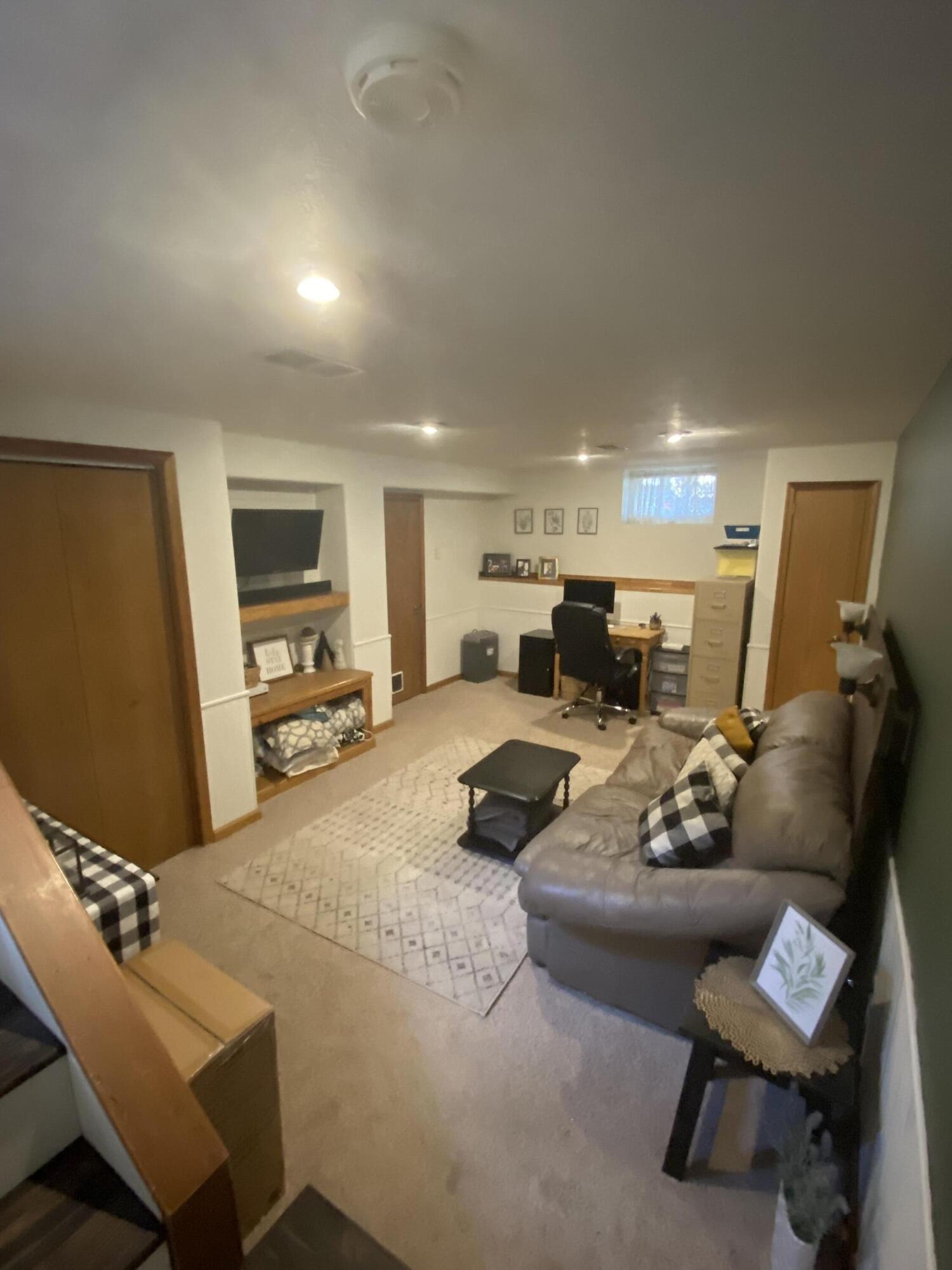 800 W 5th Ave