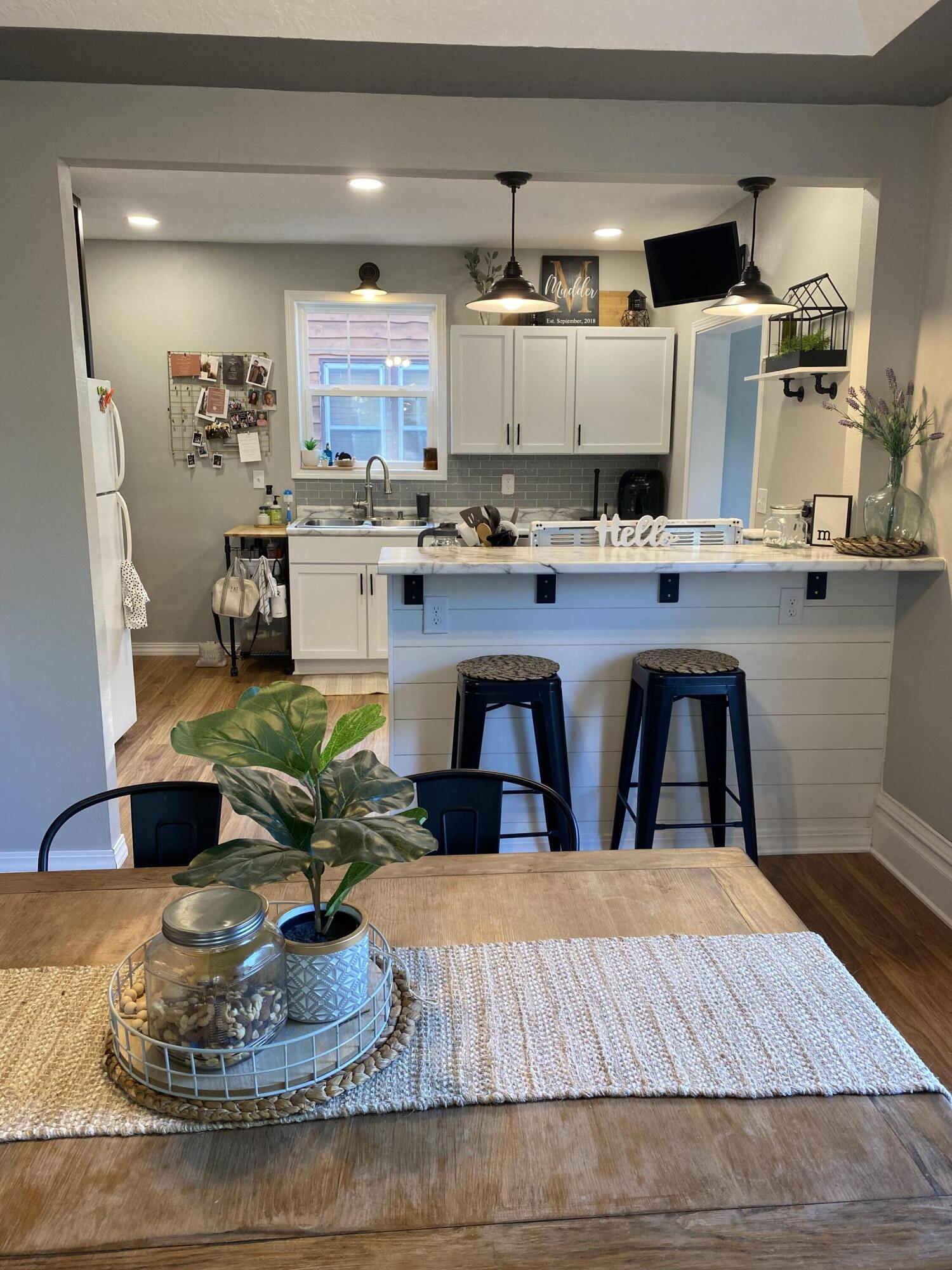 800 W 5th Ave
