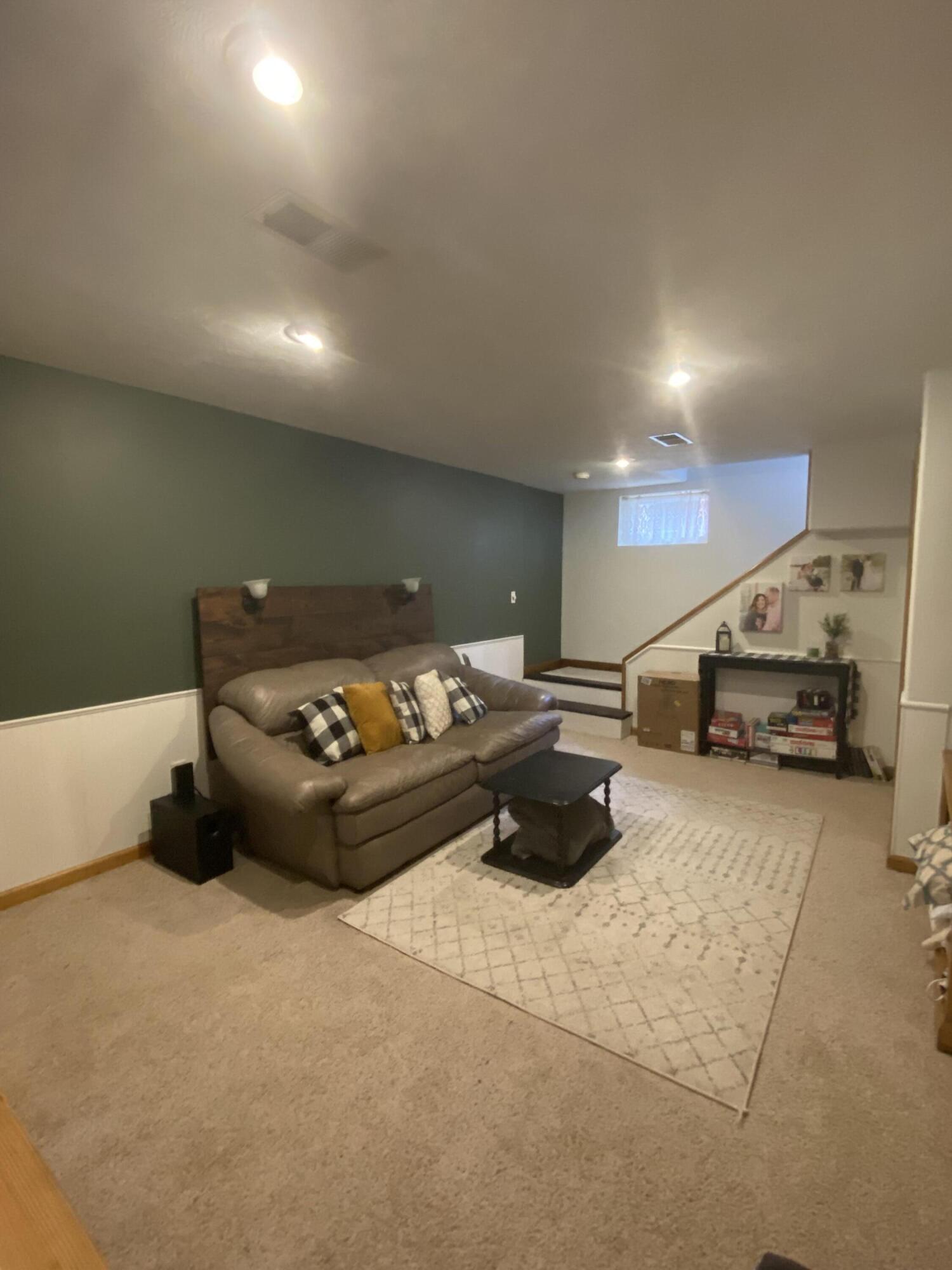 800 W 5th Ave