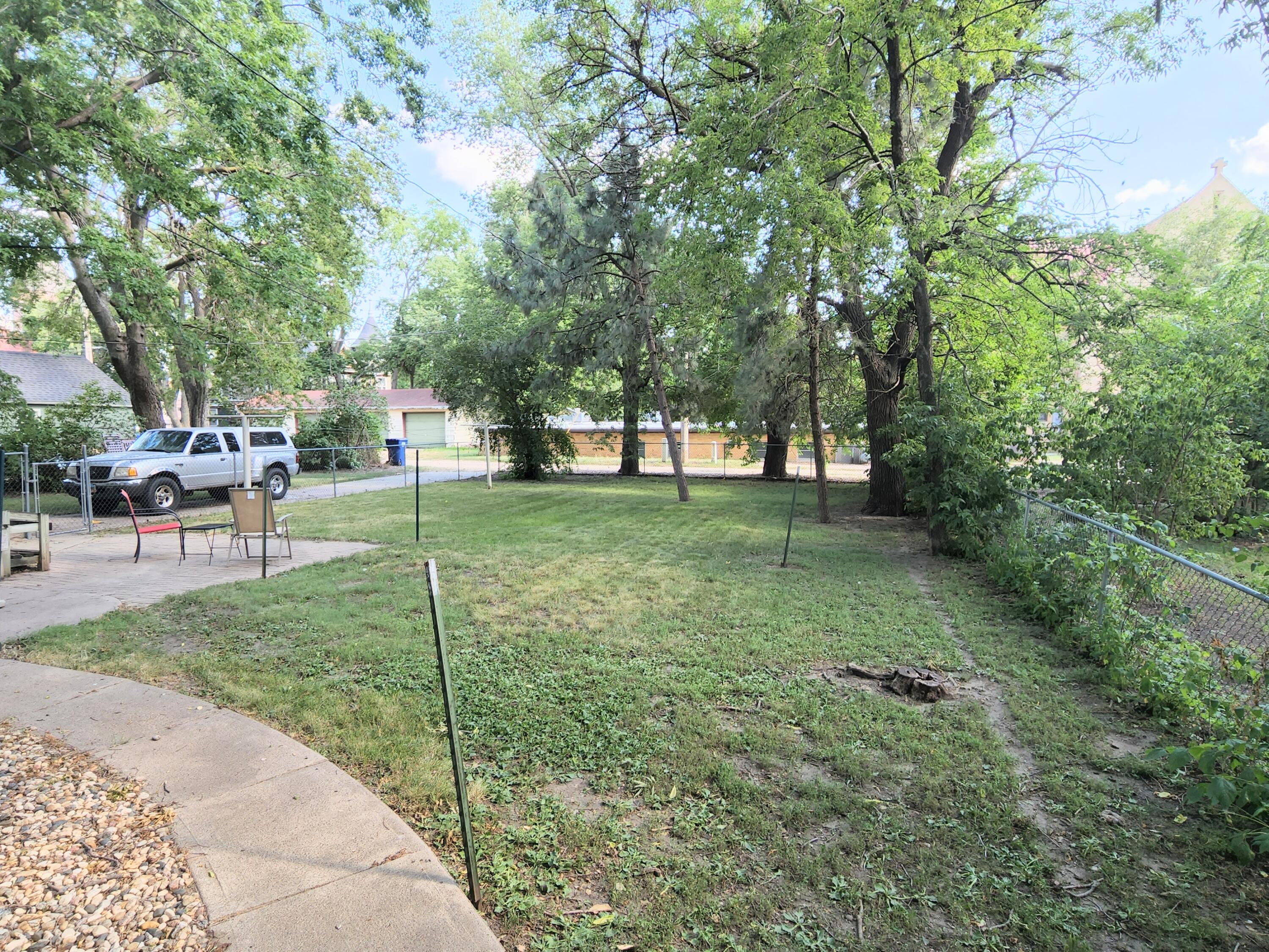 215 W 4th Ave