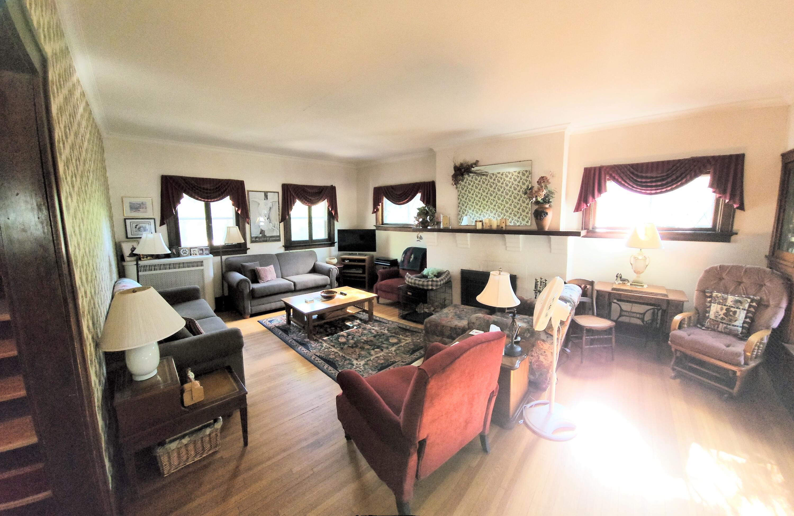 215 W 4th Ave