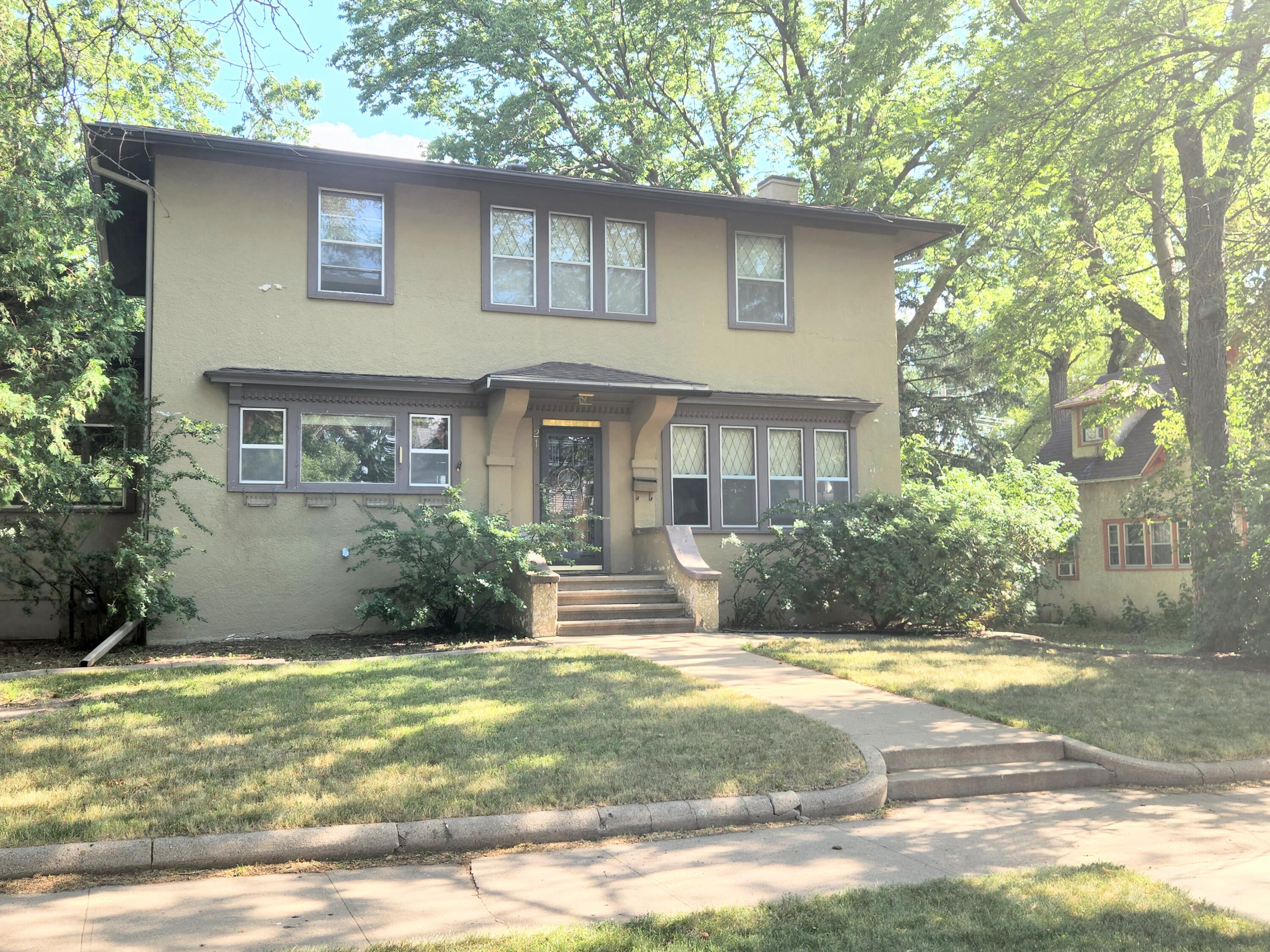 215 W 4th Ave