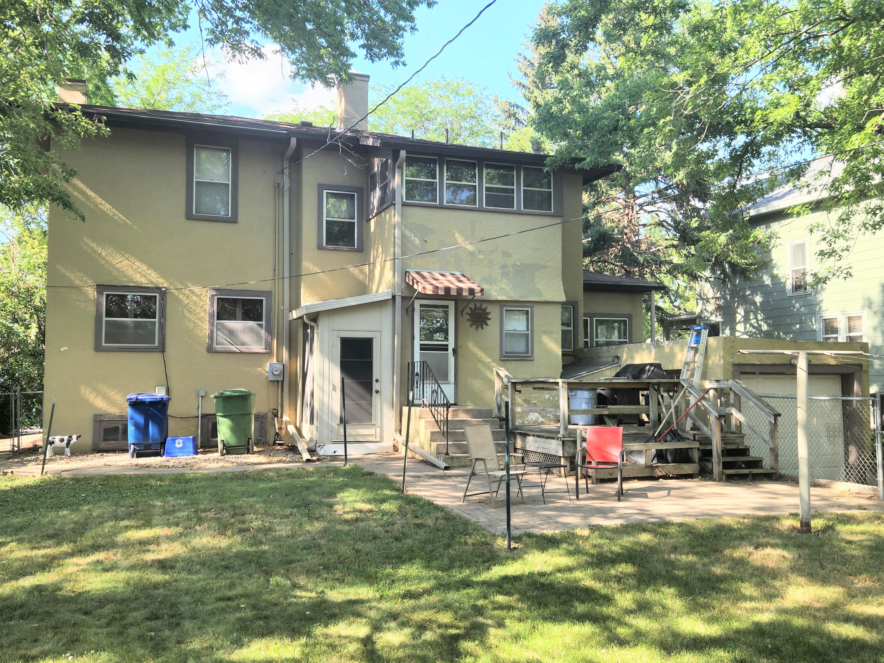 215 W 4th Ave