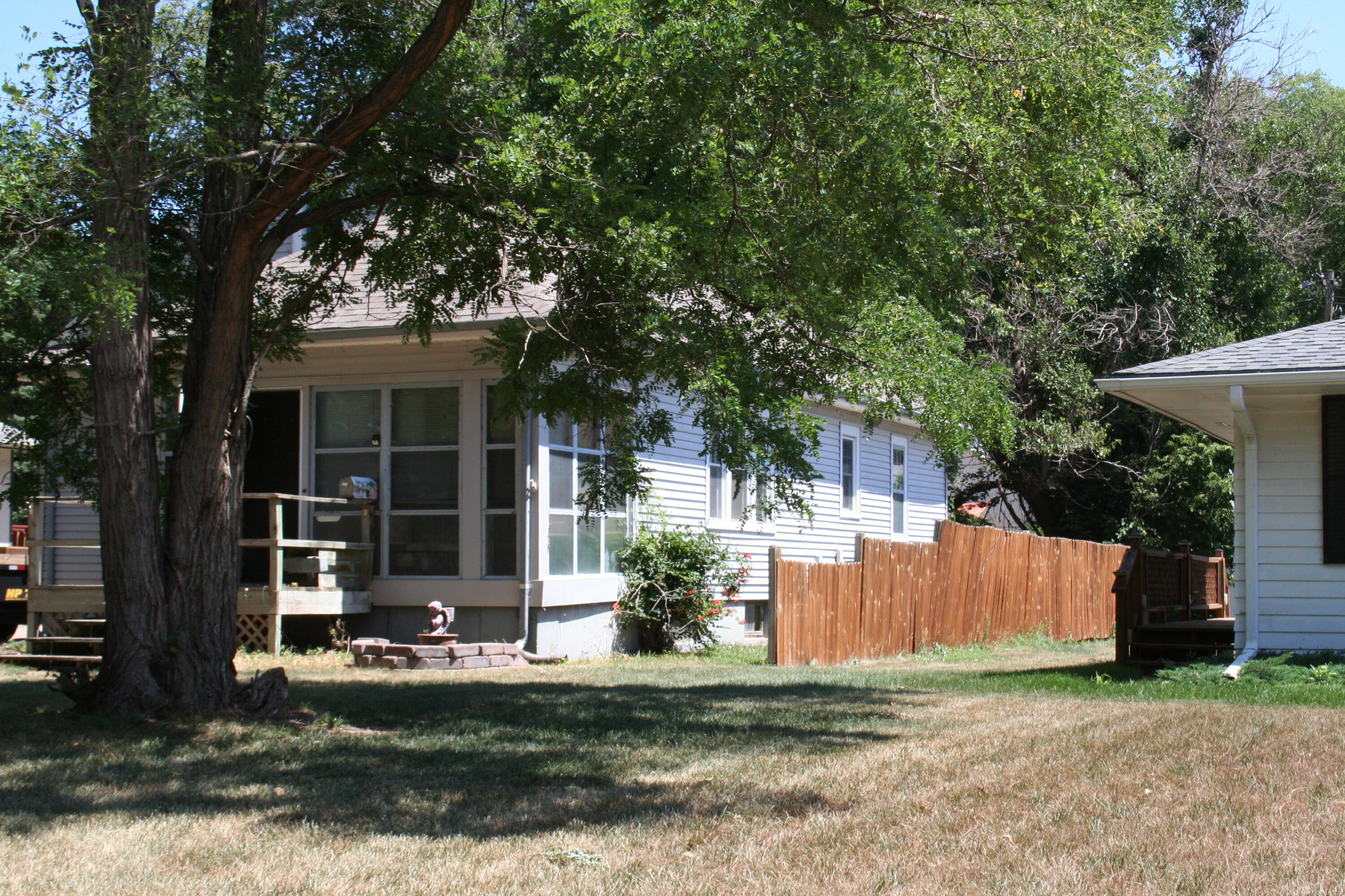 1114 Walnut St
