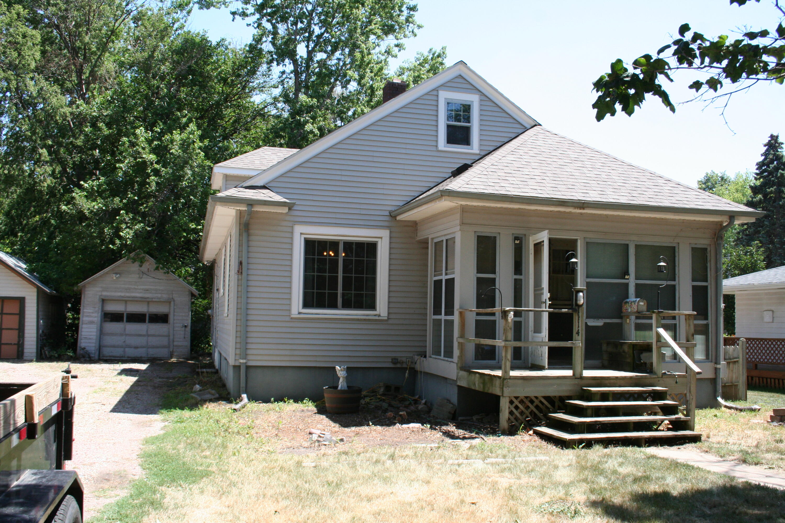 1114 Walnut St