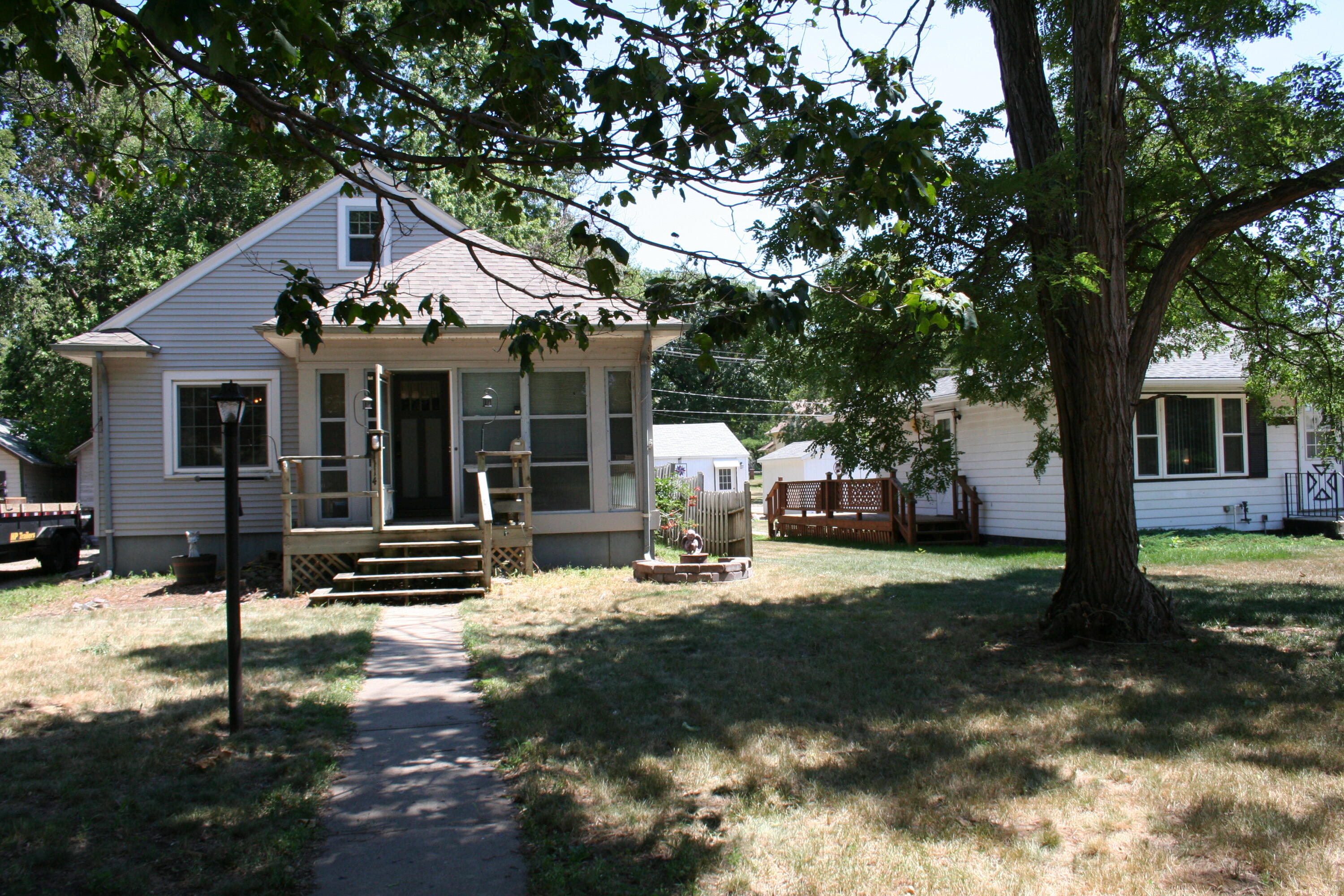 1114 Walnut St