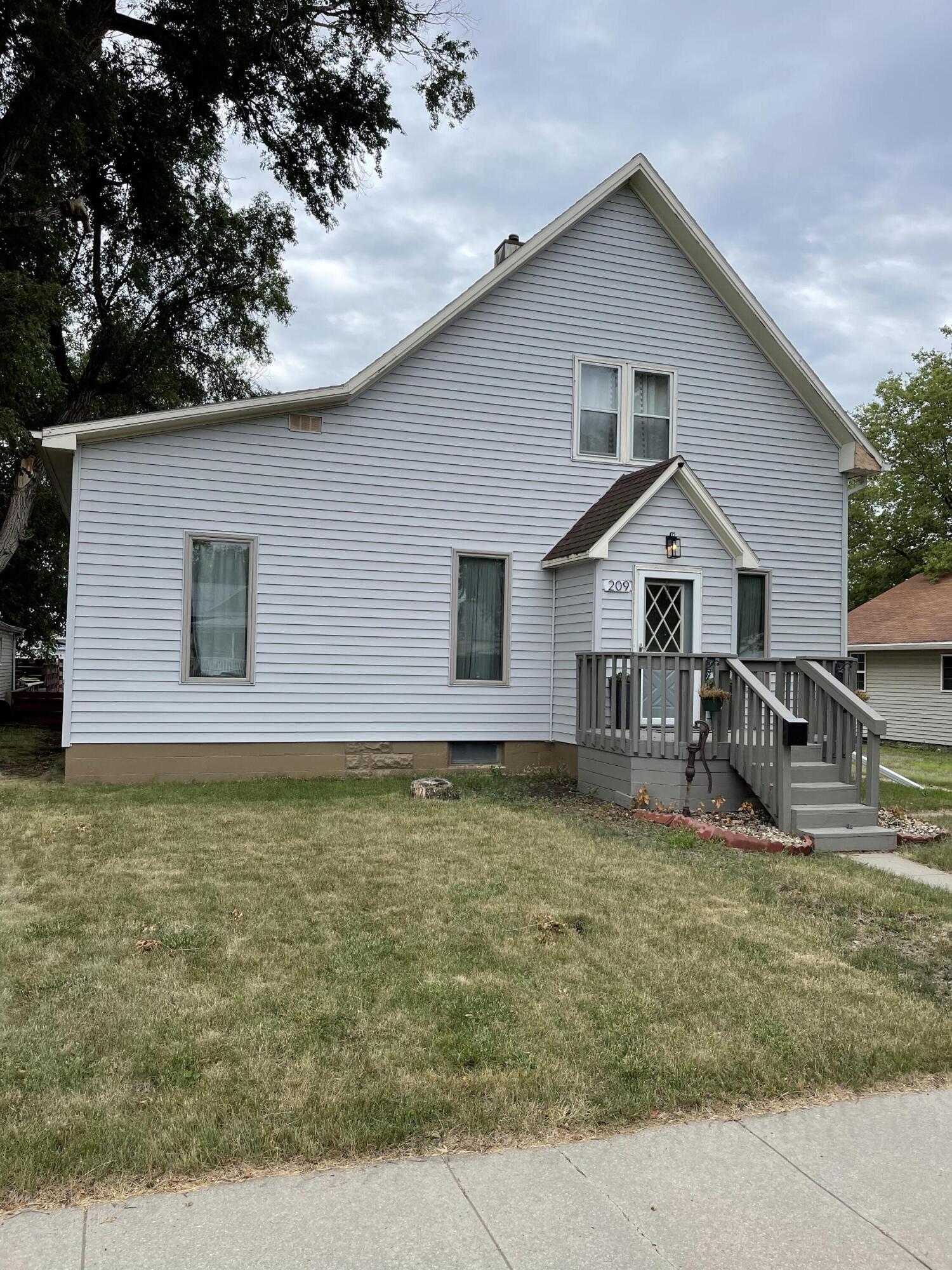 209 E 10th Ave