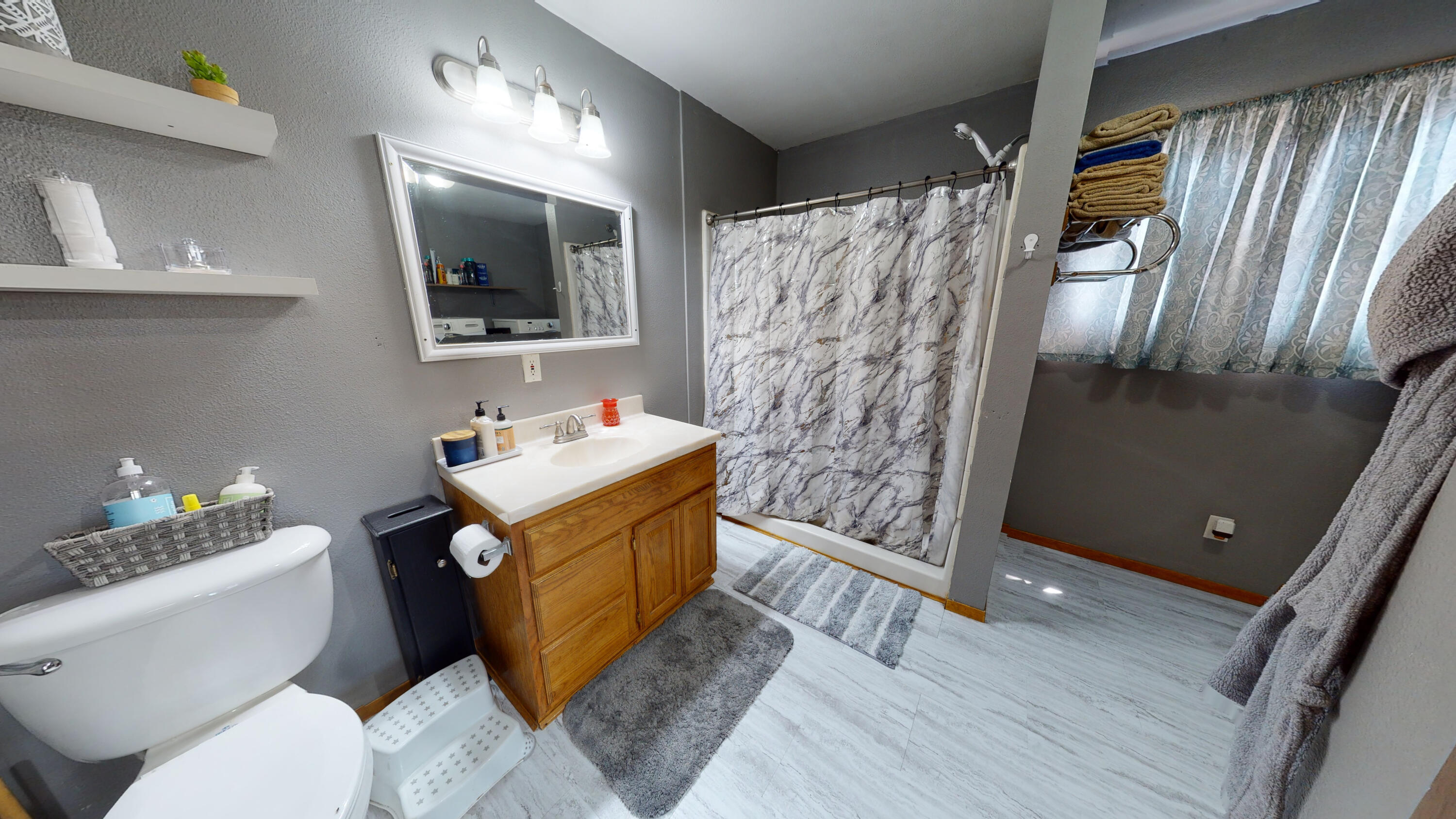 209 E 10th Ave