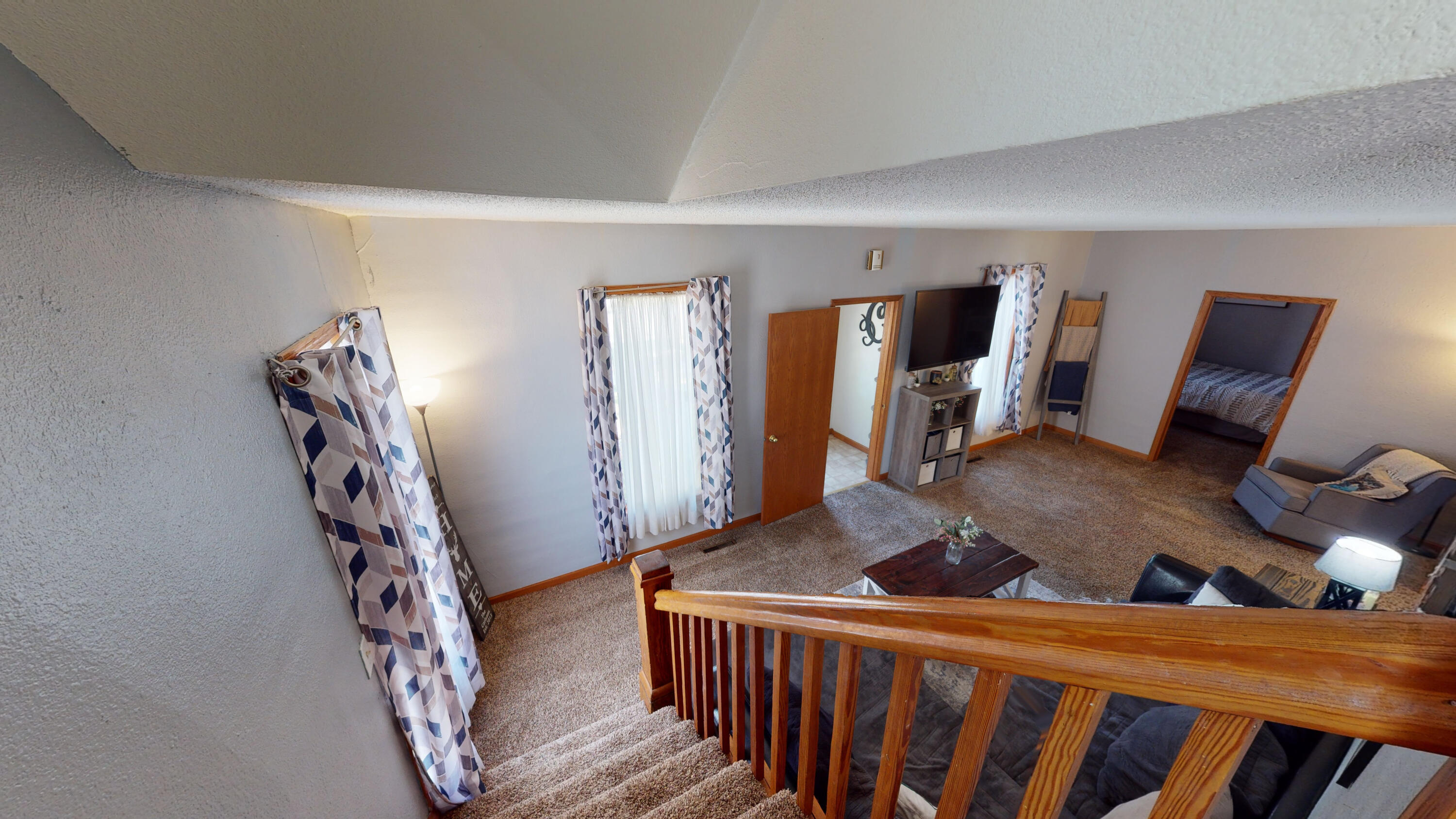 209 E 10th Ave