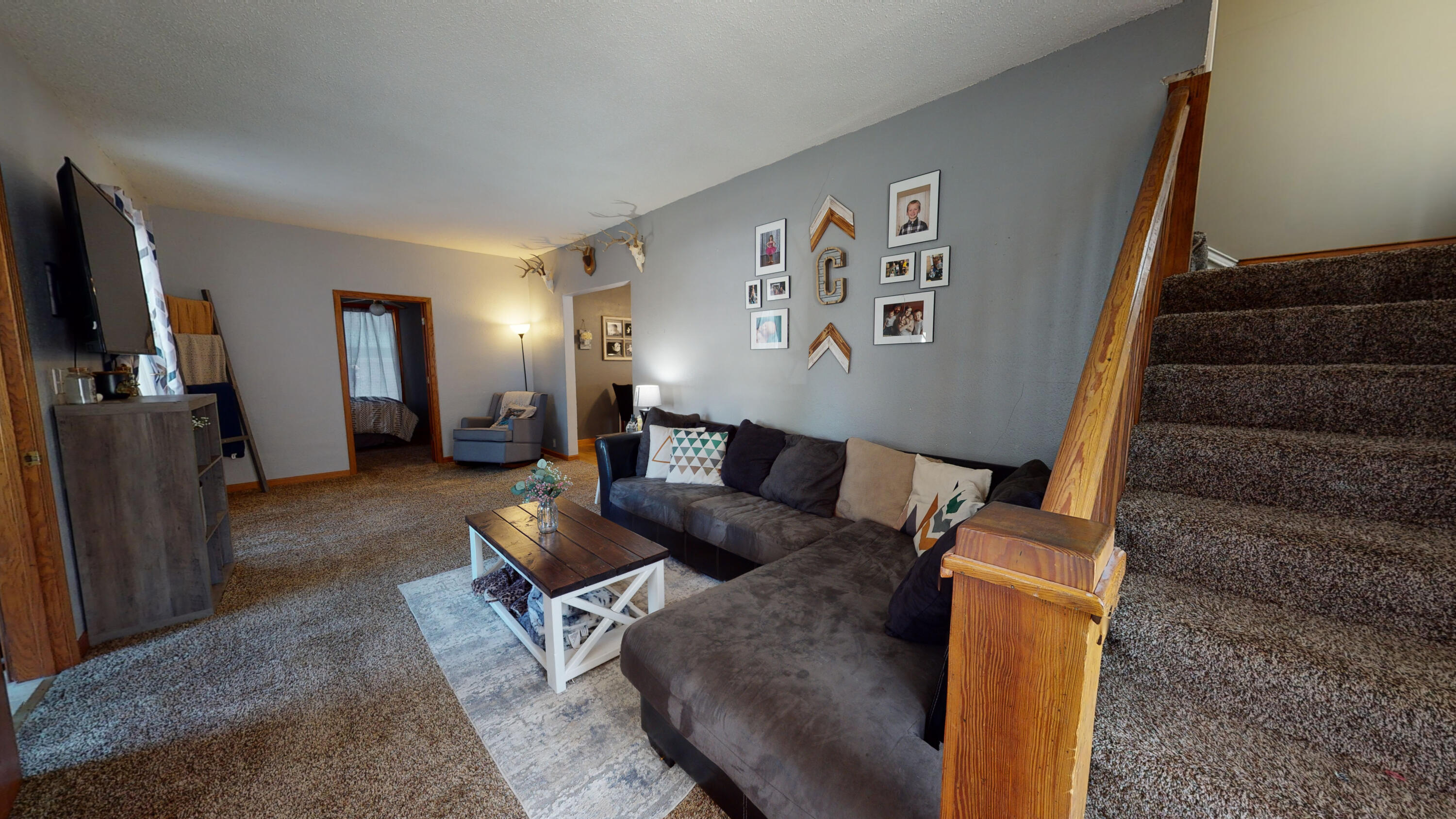 209 E 10th Ave