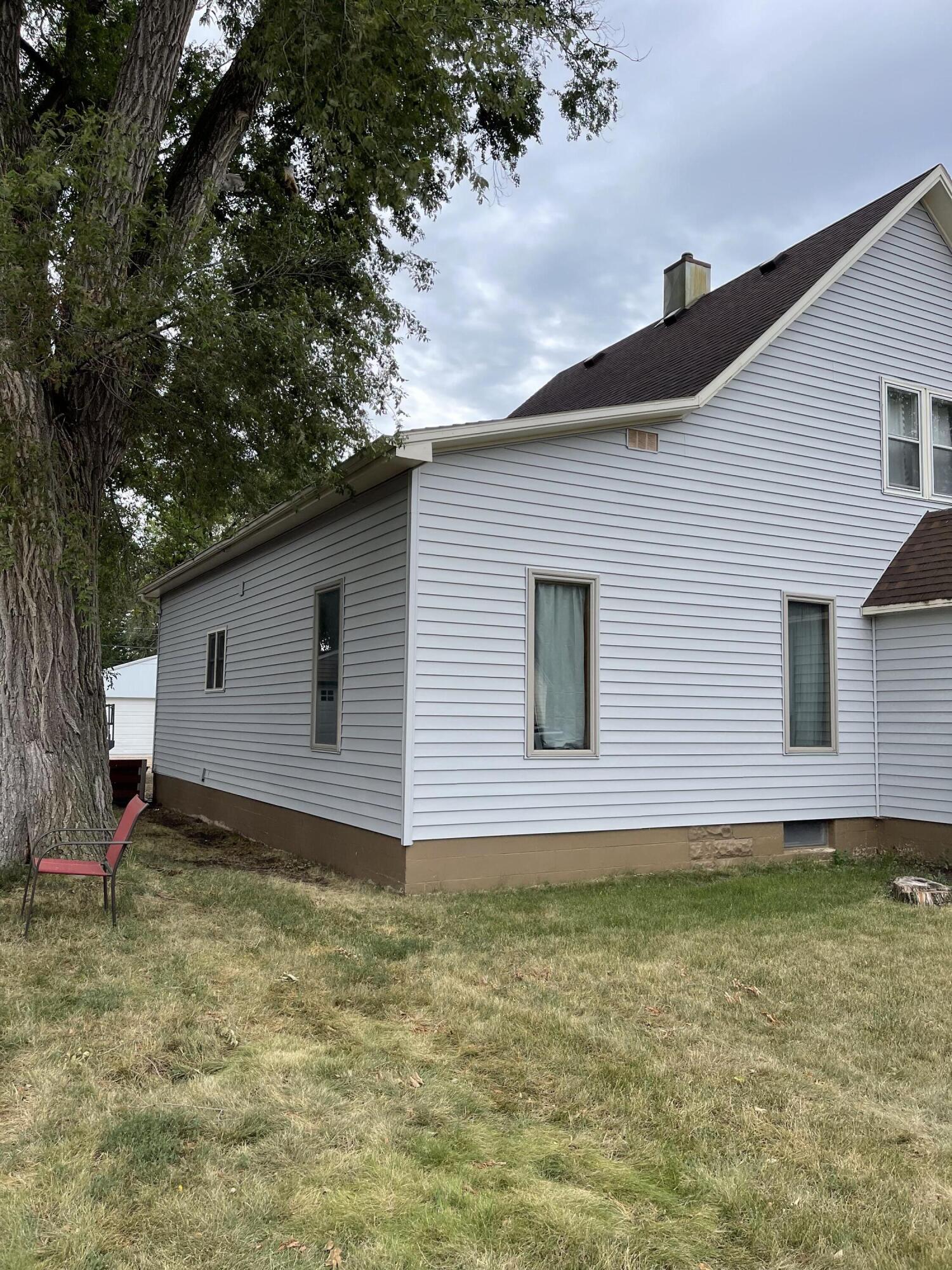 209 E 10th Ave