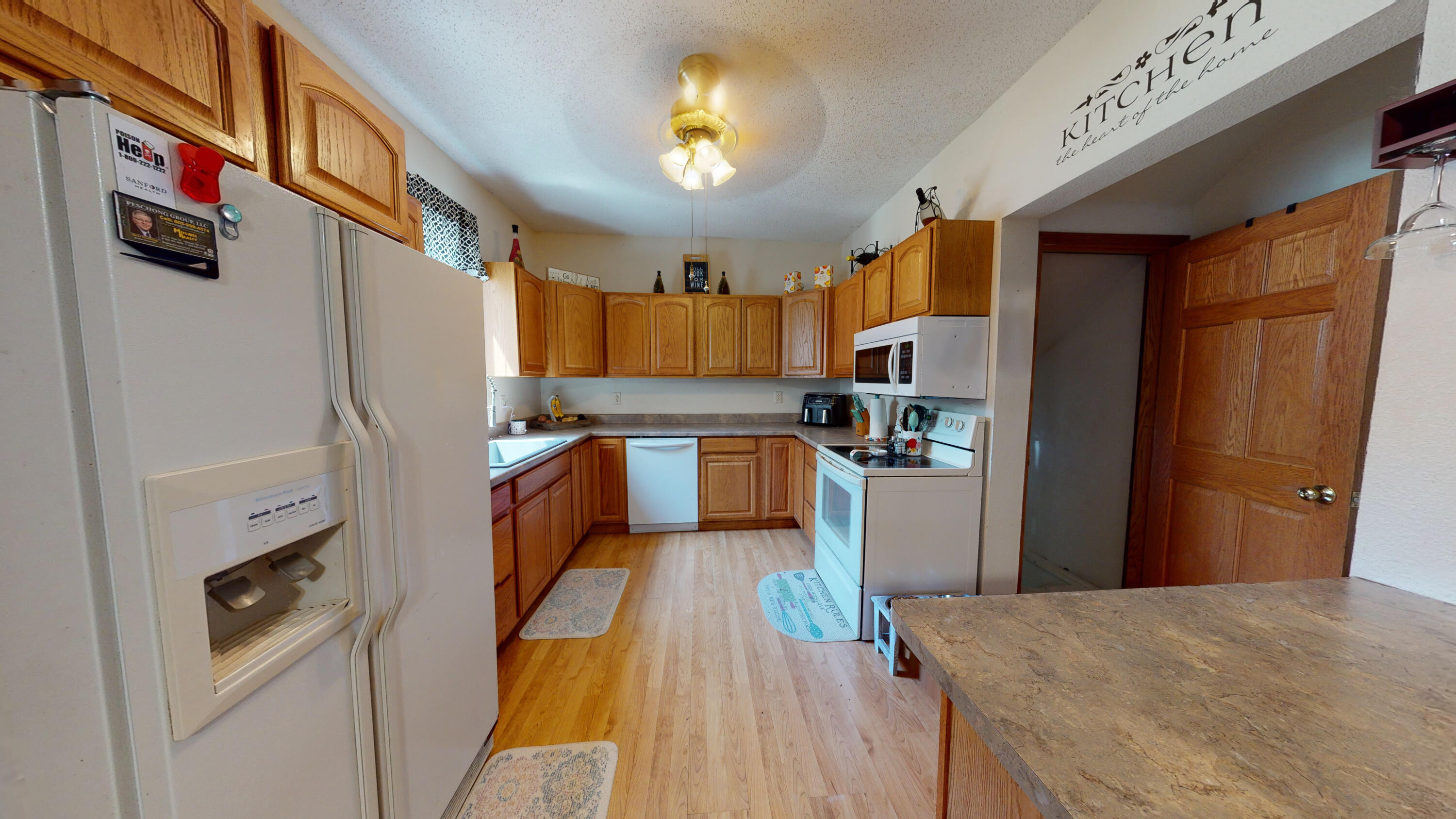 209 E 10th Ave