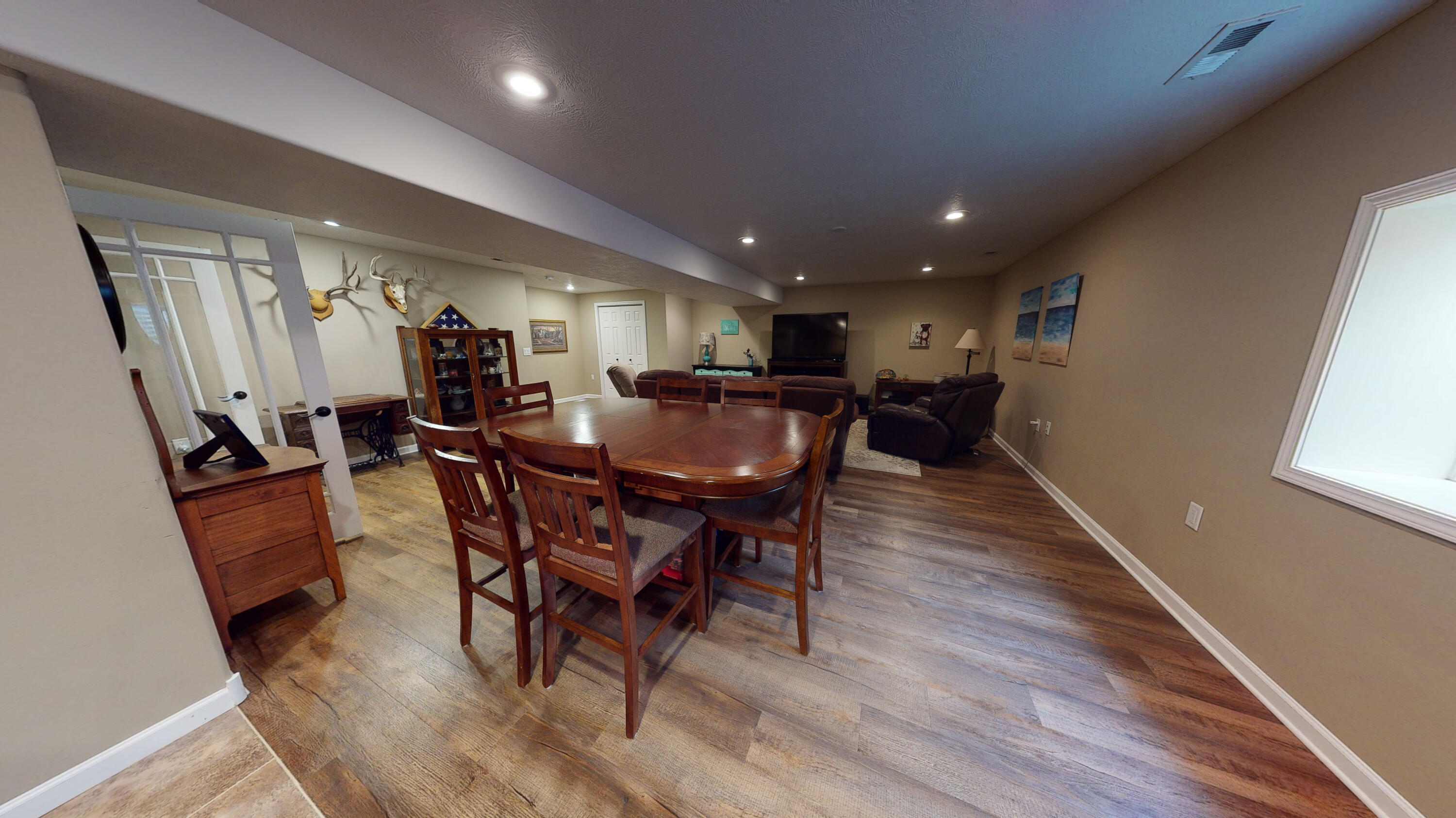 1618 Thomsen Place