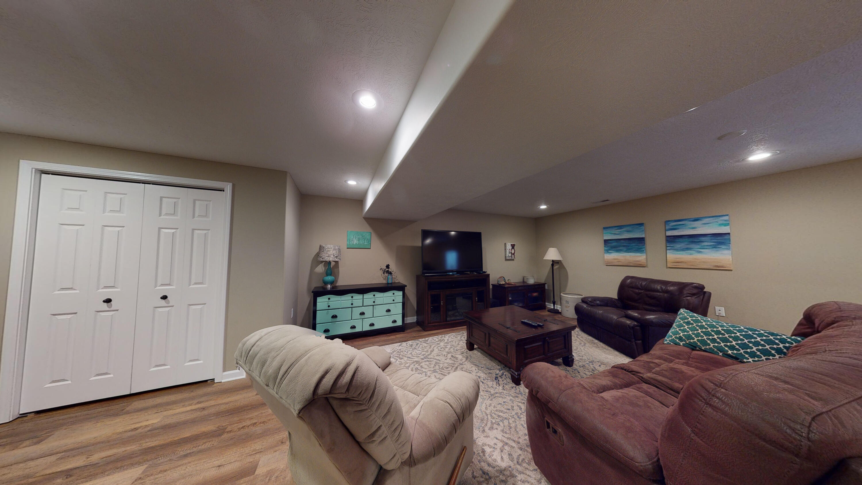 1618 Thomsen Place