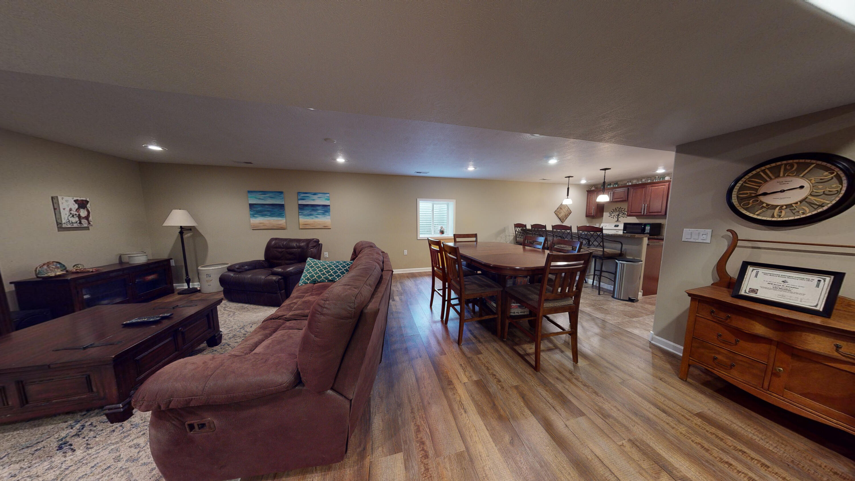 1618 Thomsen Place