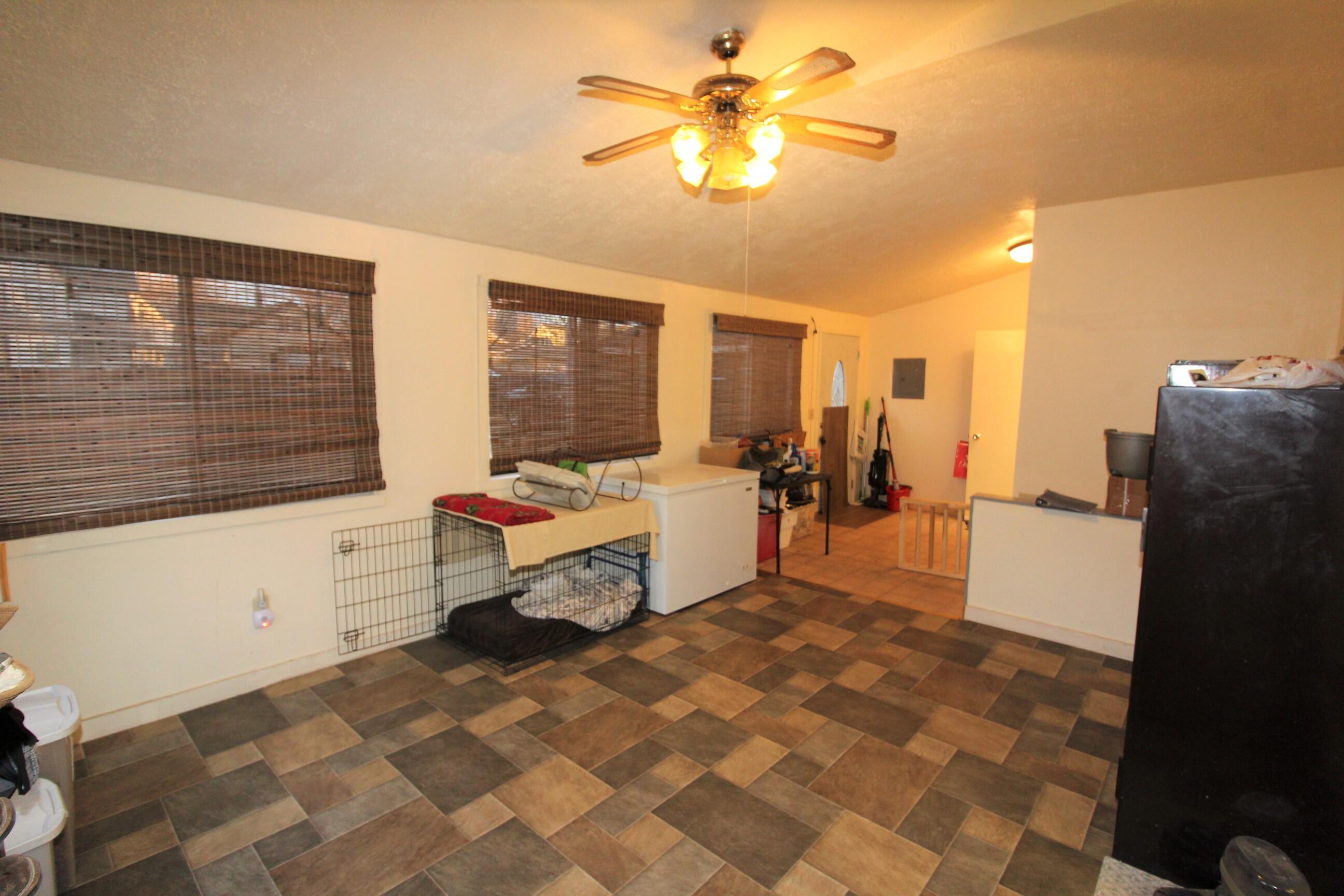 1000 E 3rd Ave