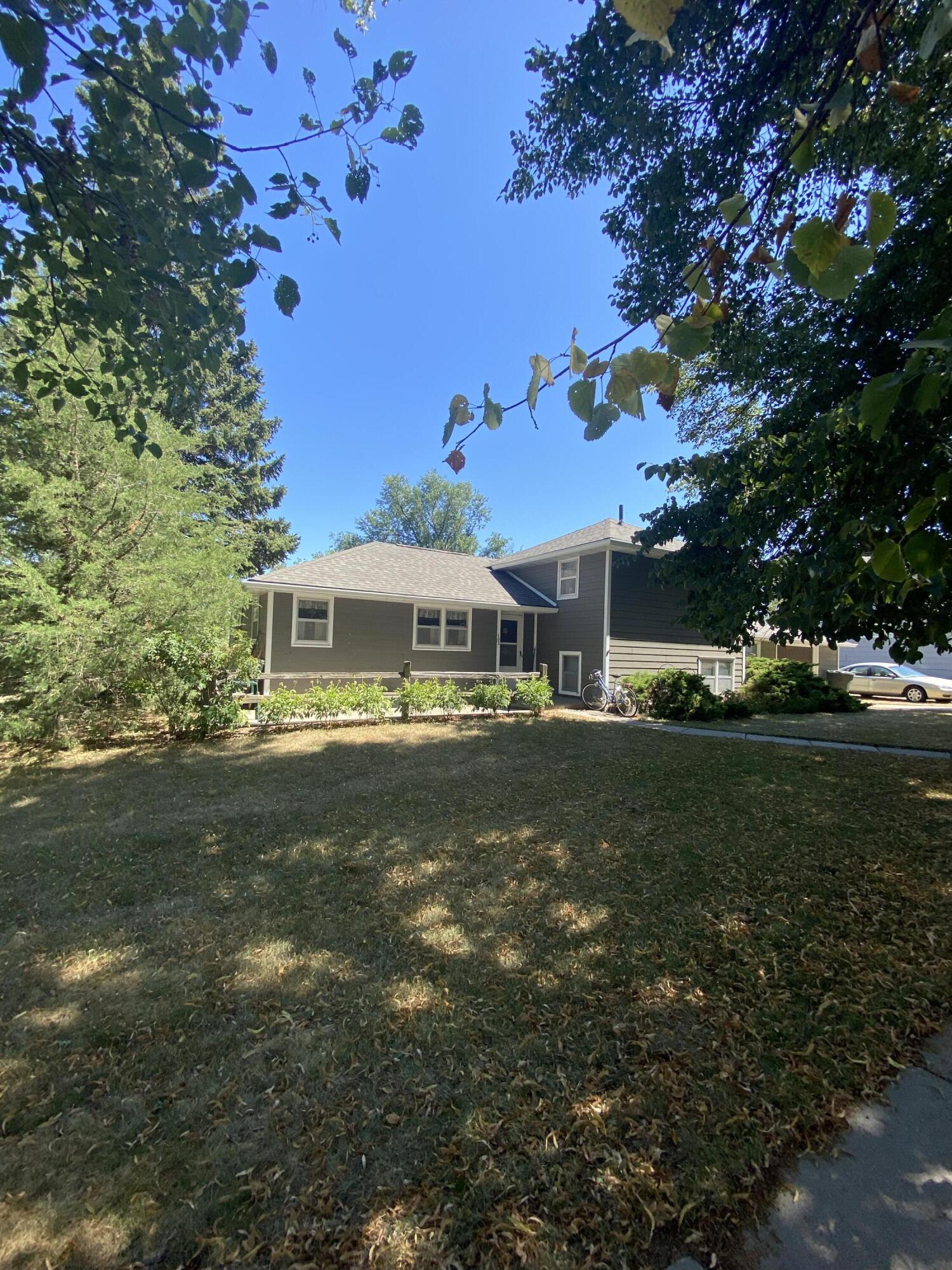 102 N Dobson St