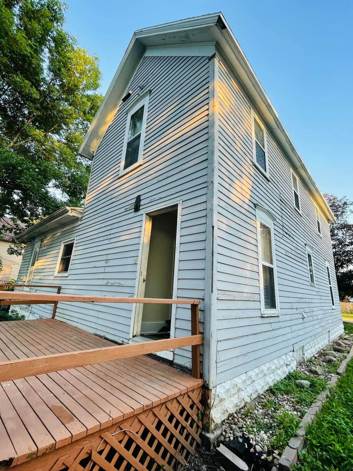 516 E 4th Ave