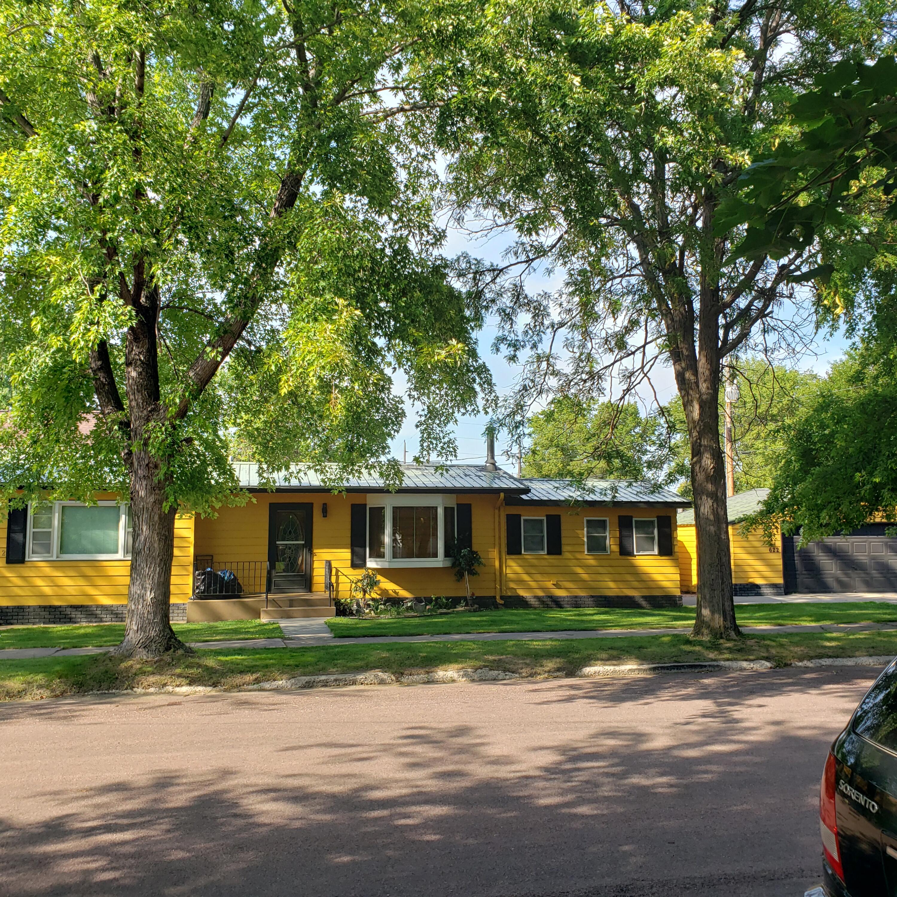 622 W 6th Ave