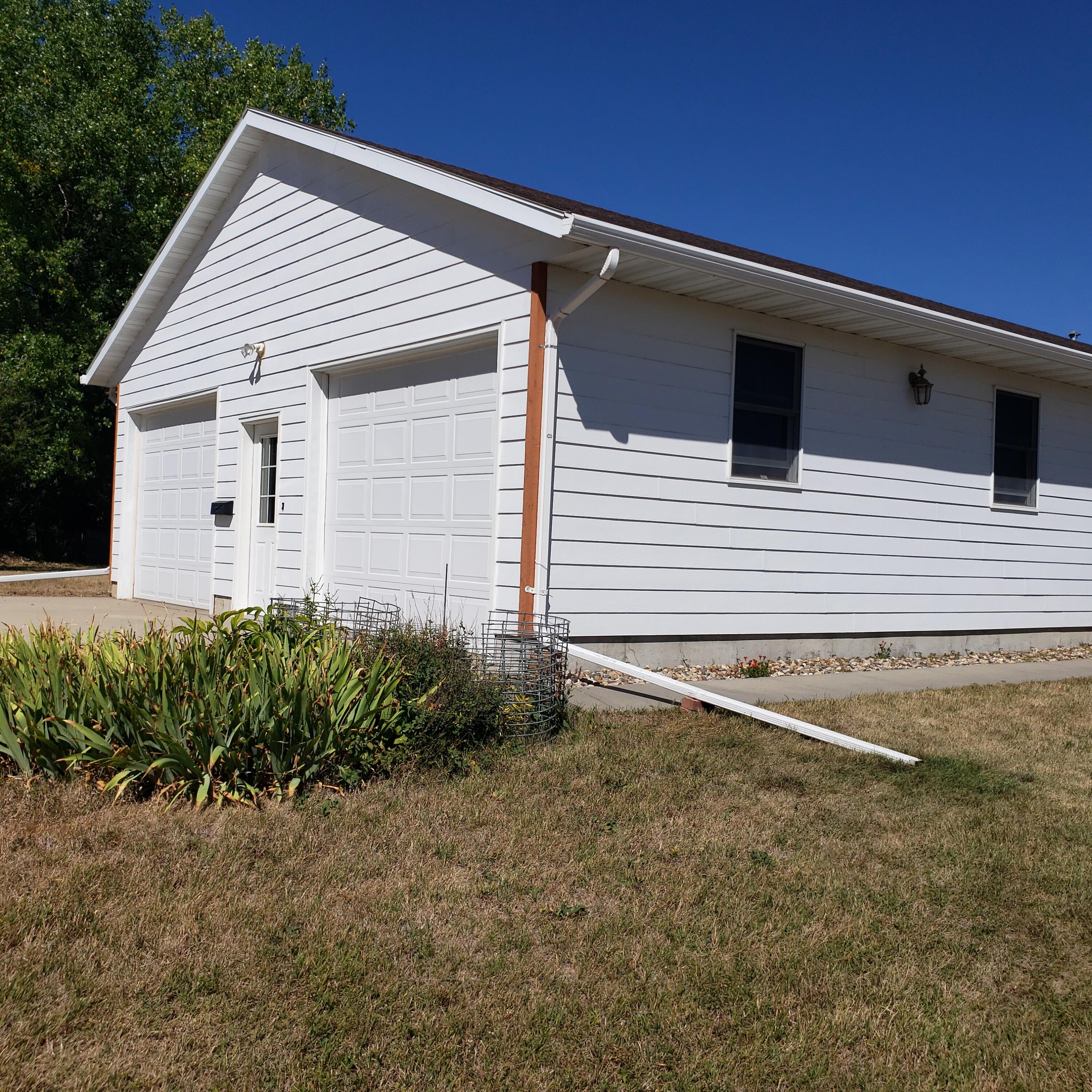 301 N College Ave