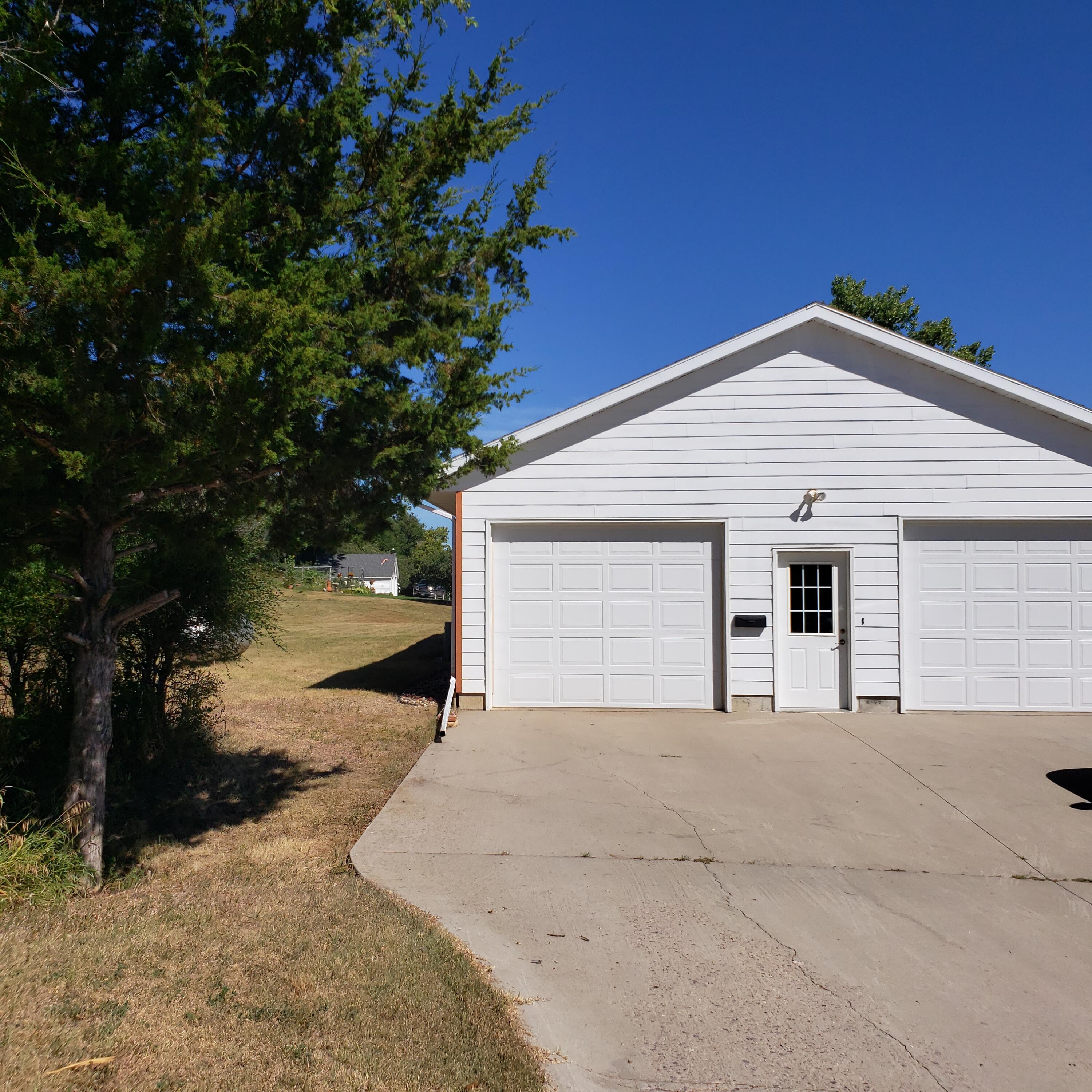 301 N College Ave