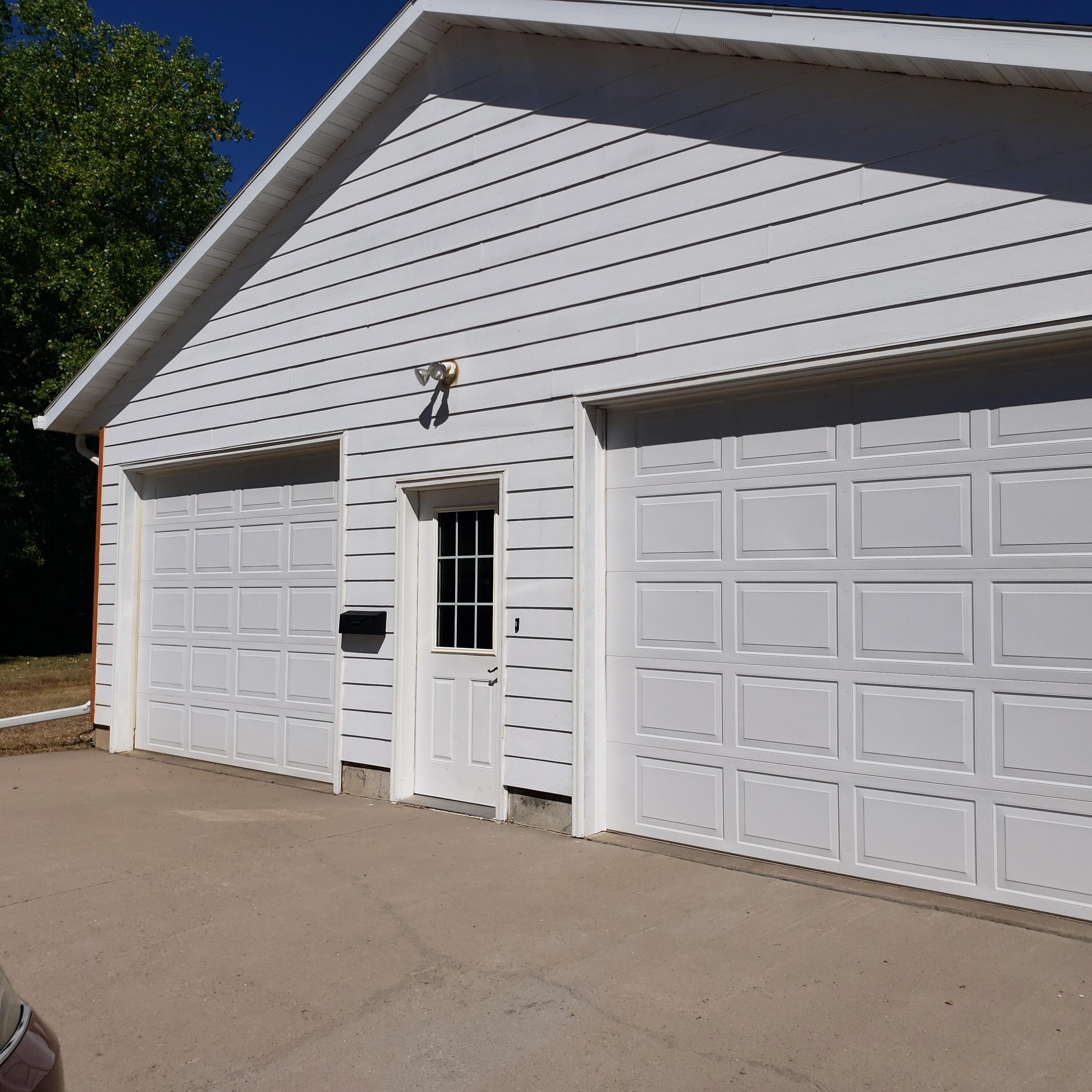 301 N College Ave