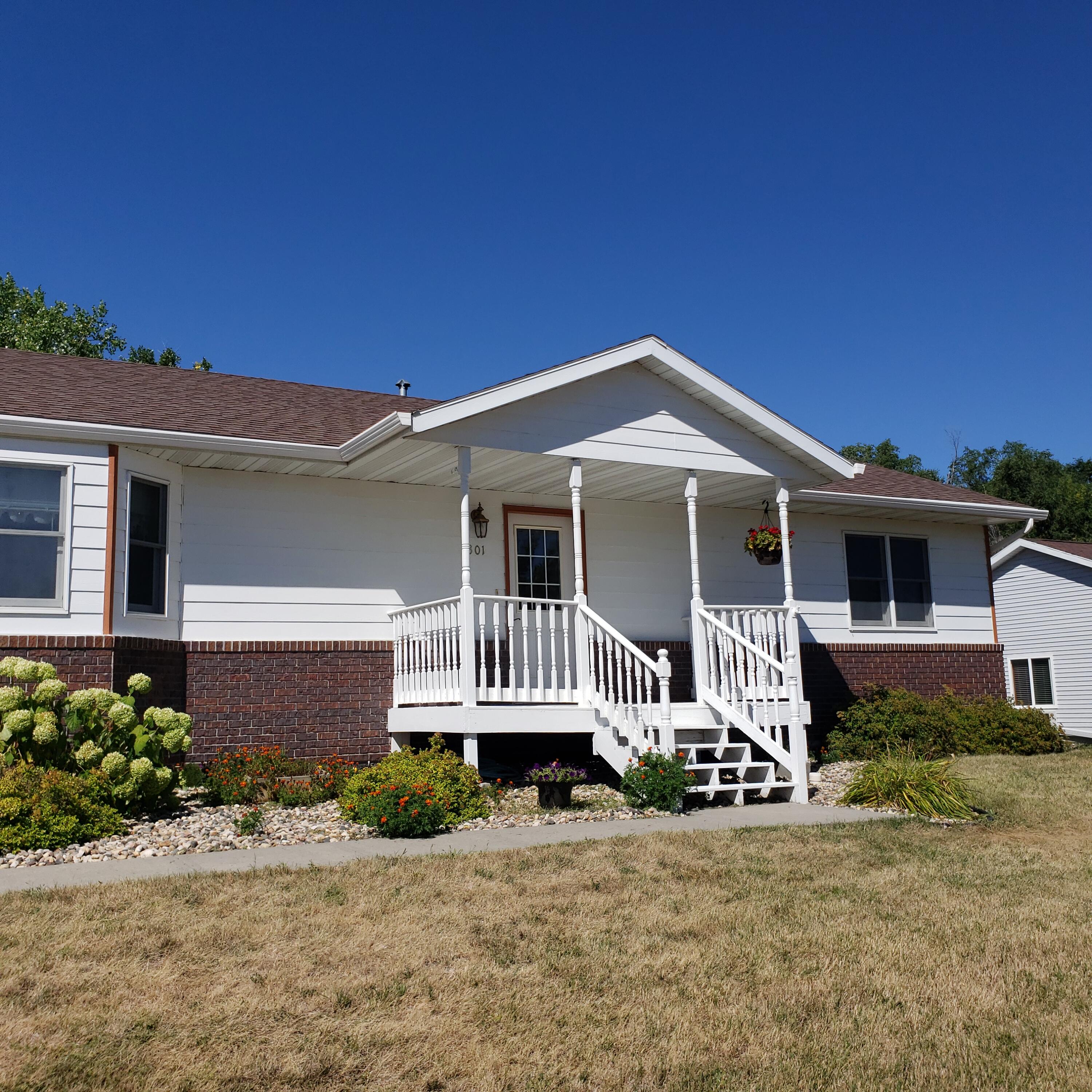 301 N College Ave