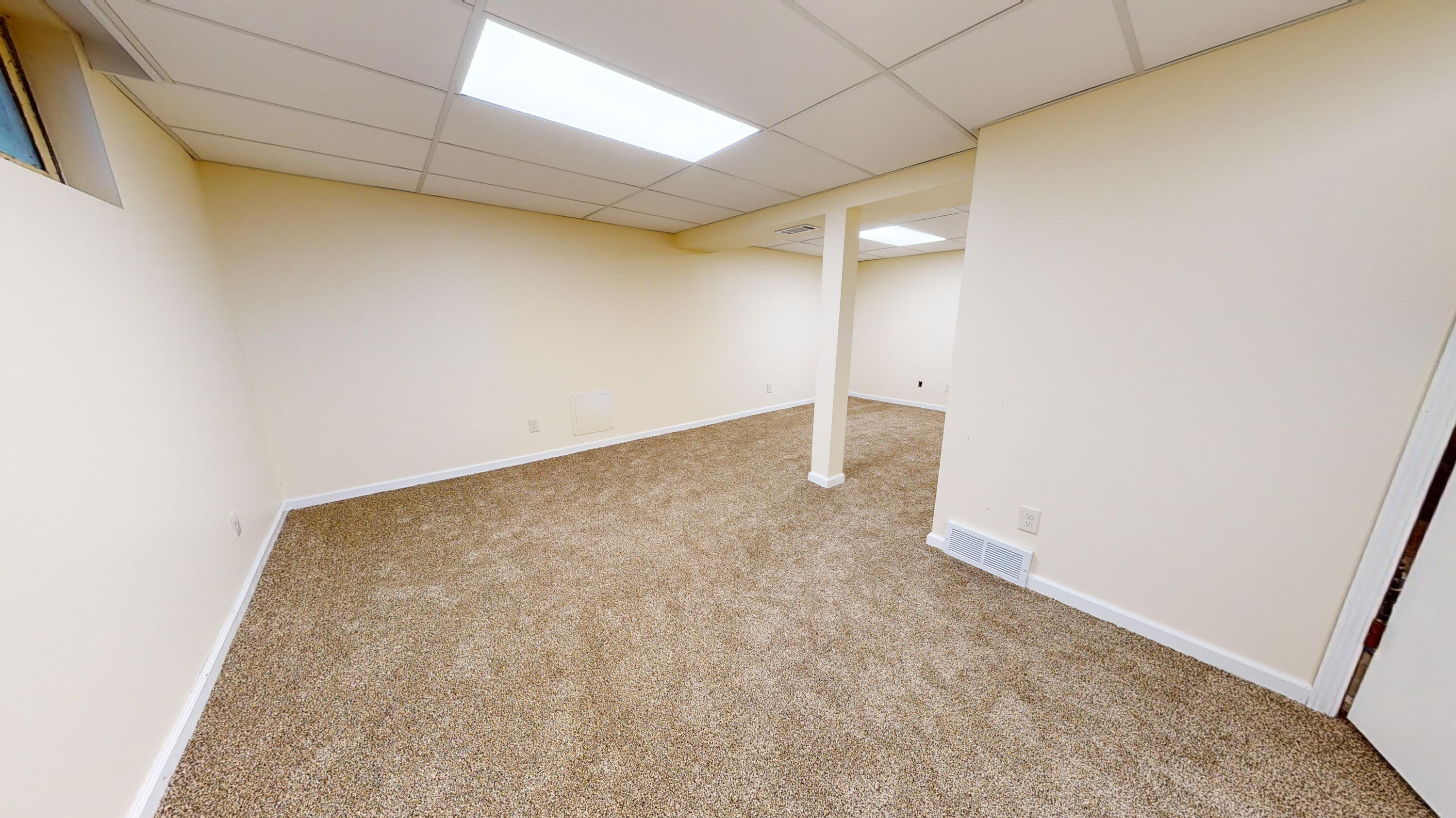 1121 W 4th Ave