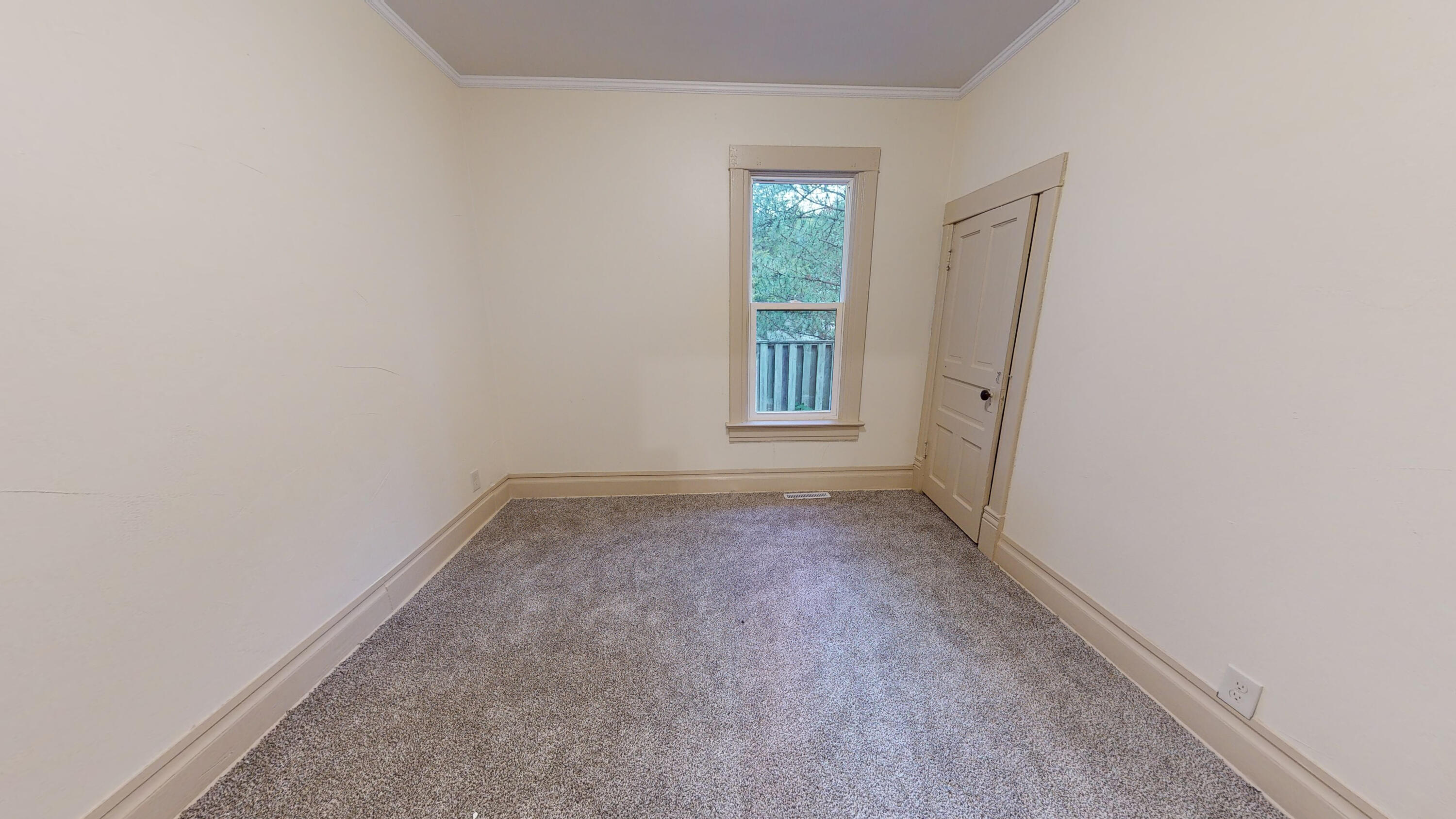 1121 W 4th Ave