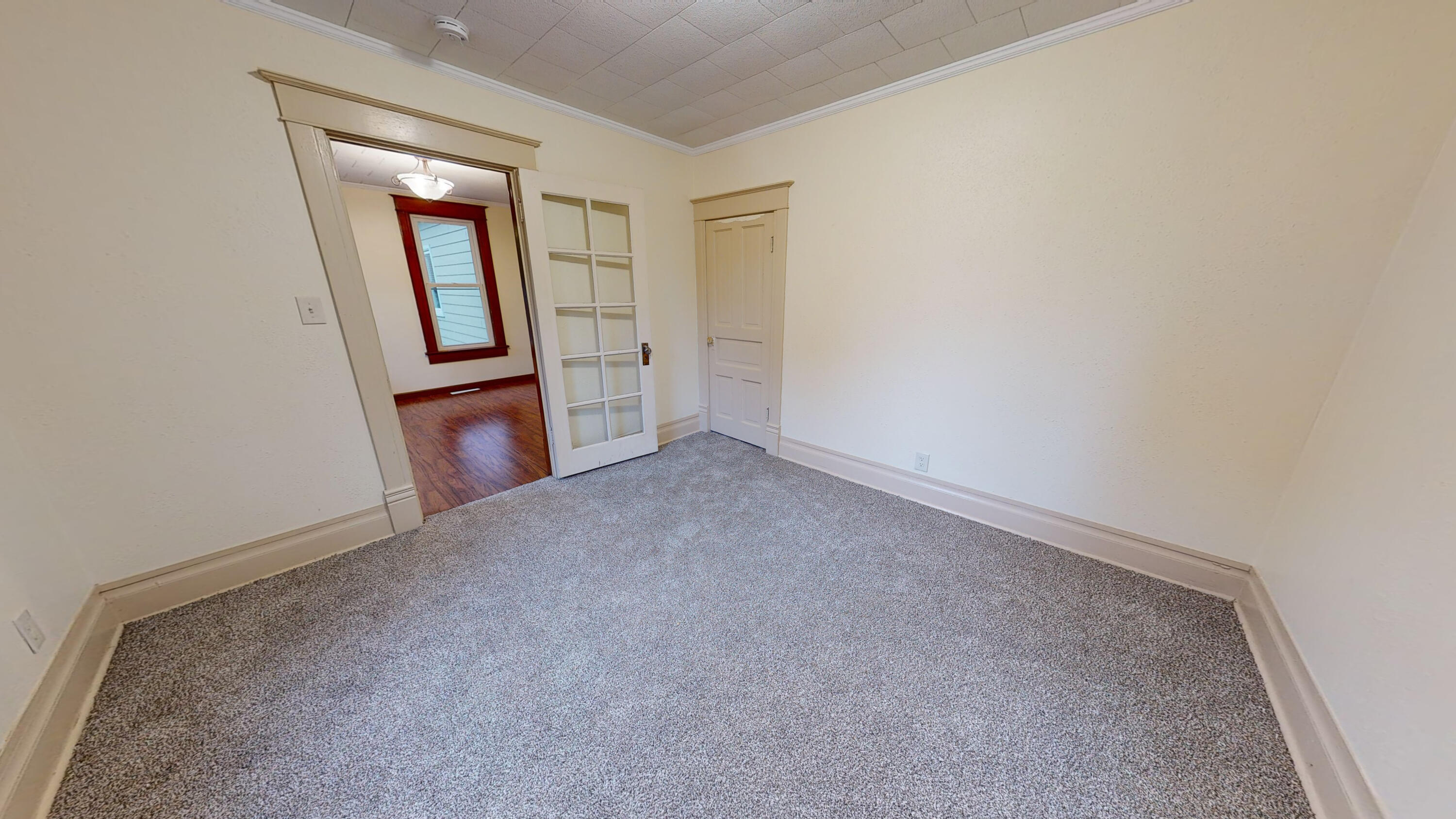 1121 W 4th Ave