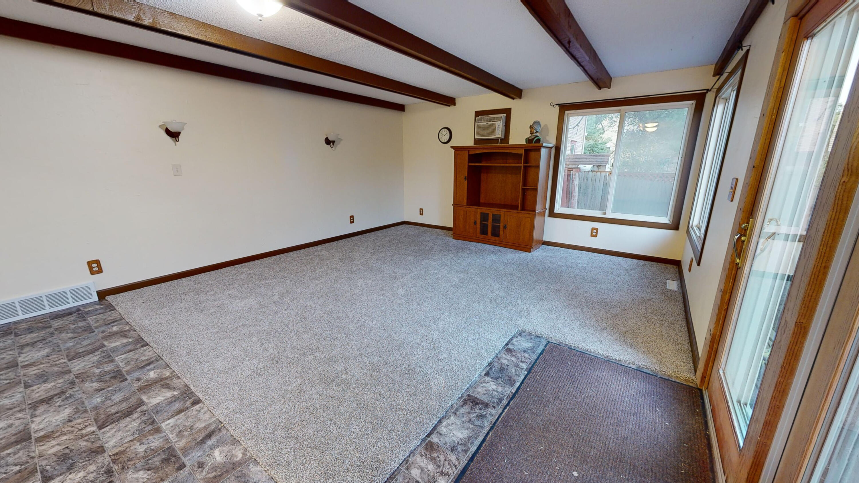 1121 W 4th Ave