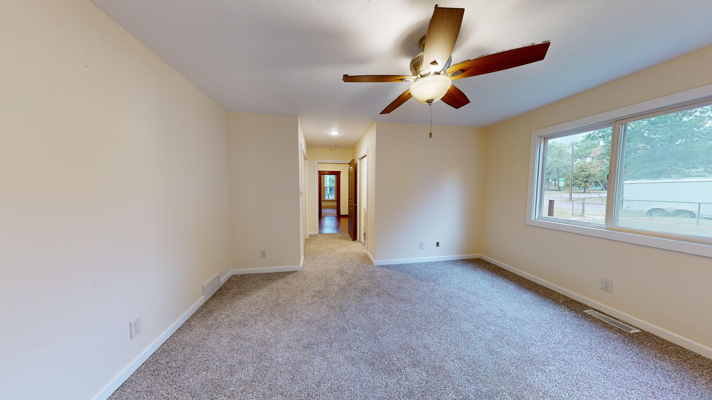 1121 W 4th Ave