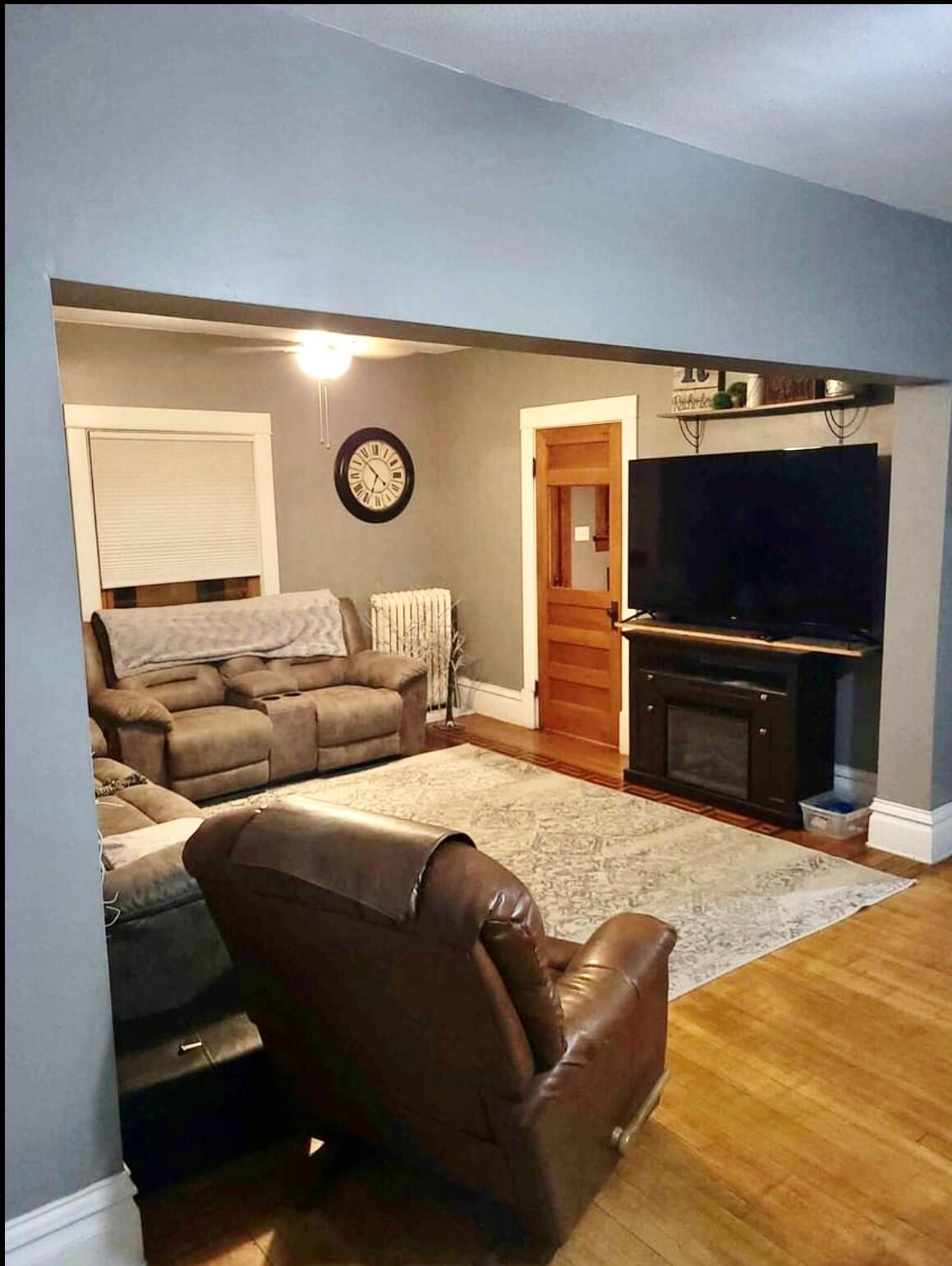 405 E Main St