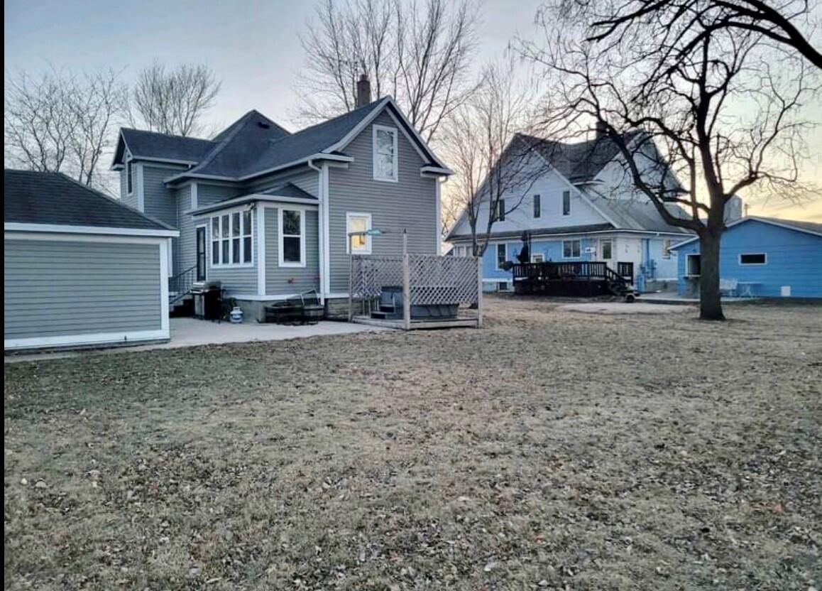 405 E Main St