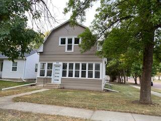 936 E 5th Ave