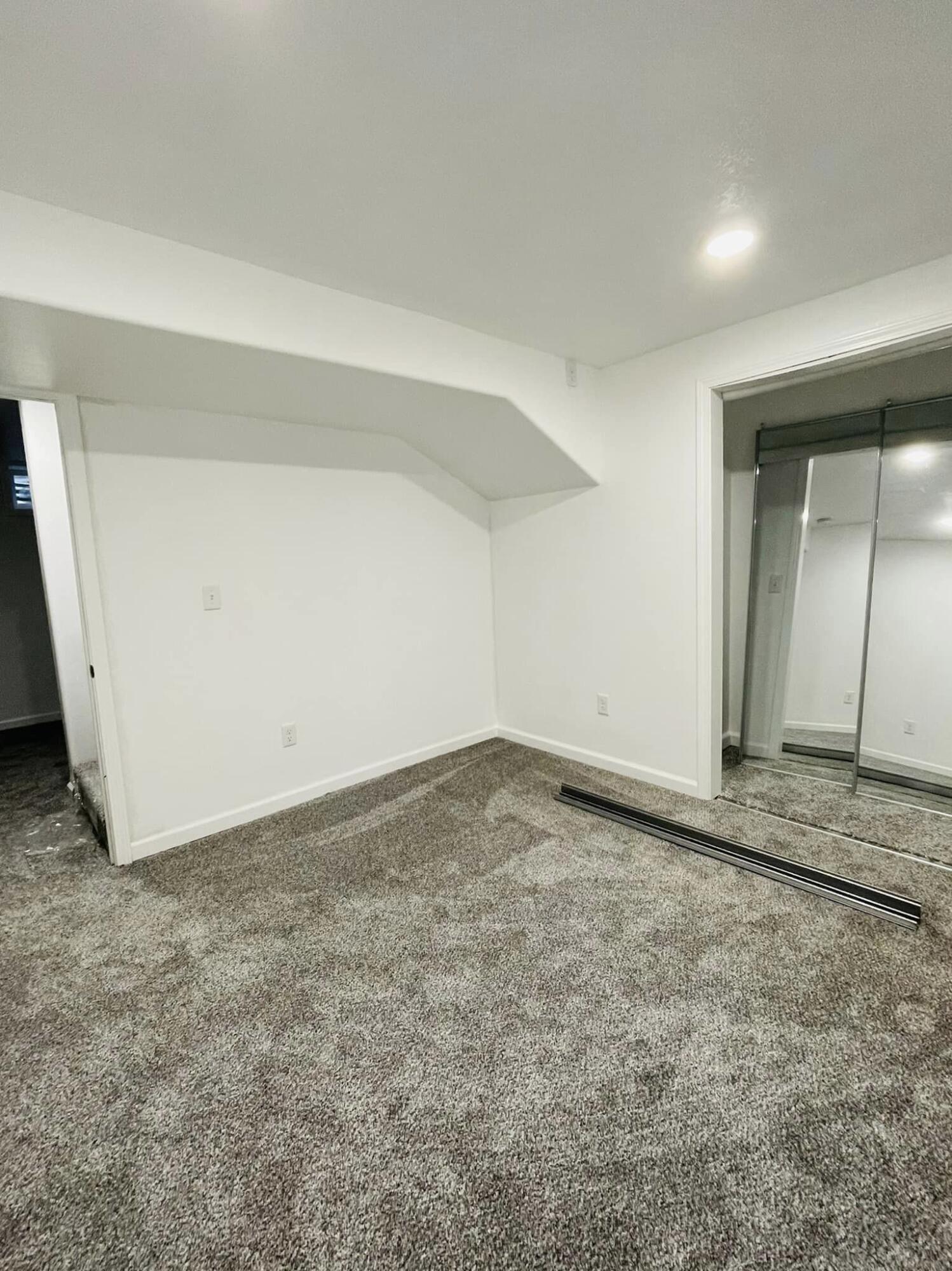 407 E 9th Ave