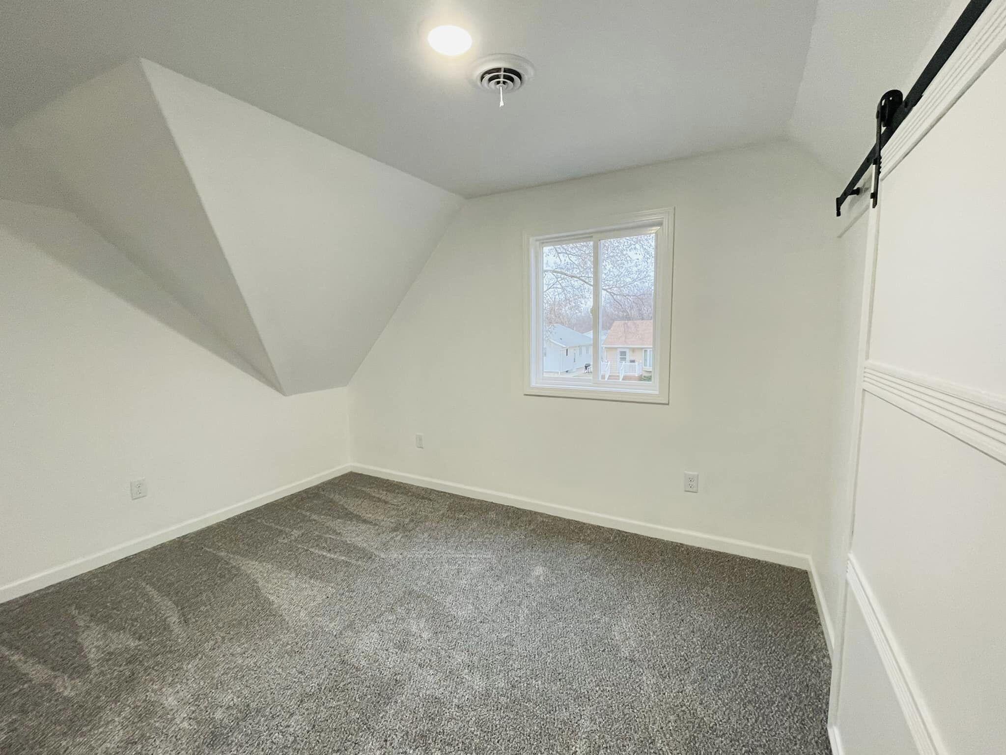 407 E 9th Ave