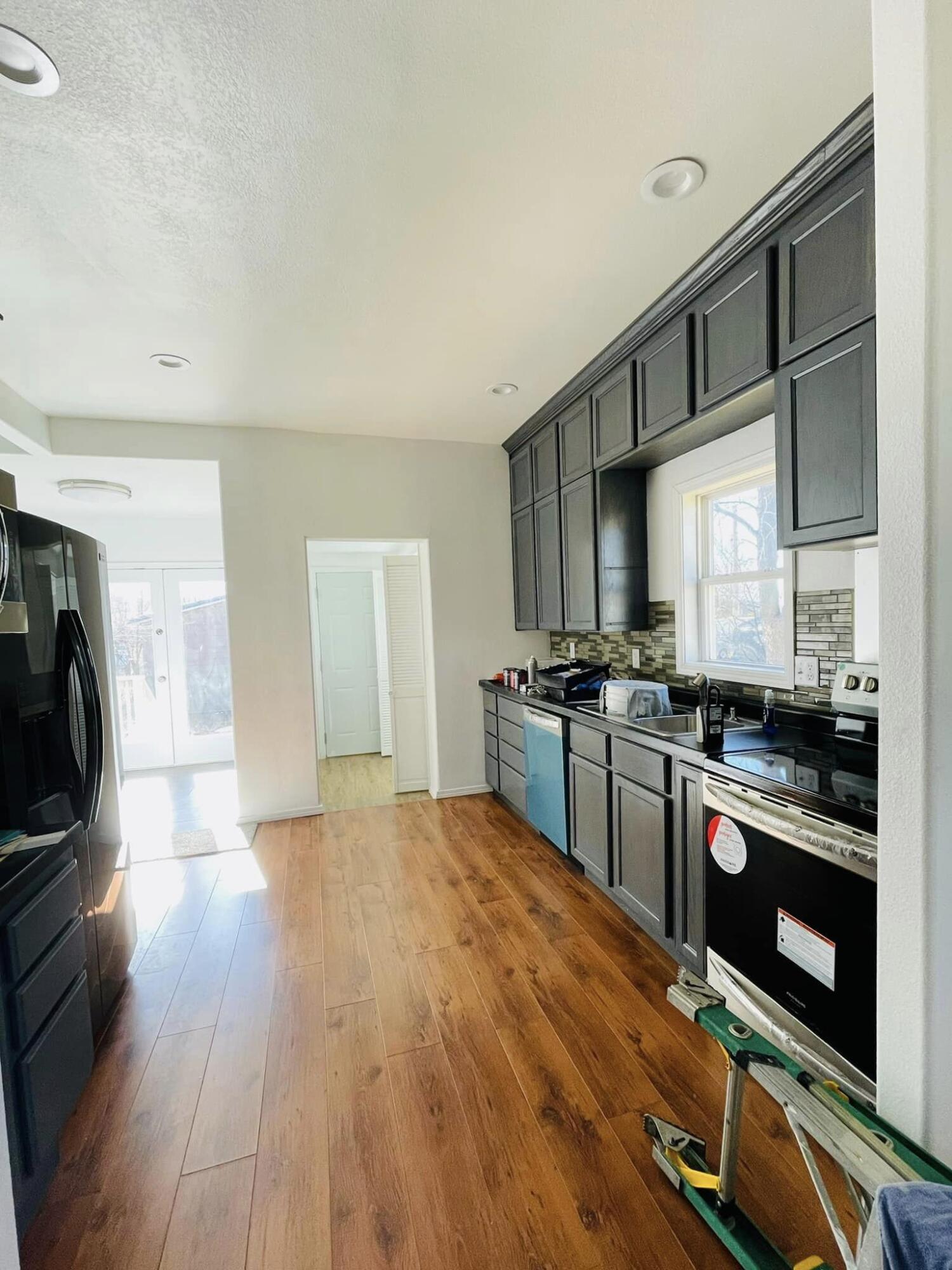 407 E 9th Ave
