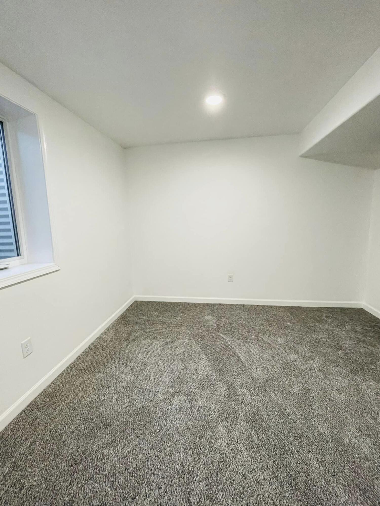 407 E 9th Ave