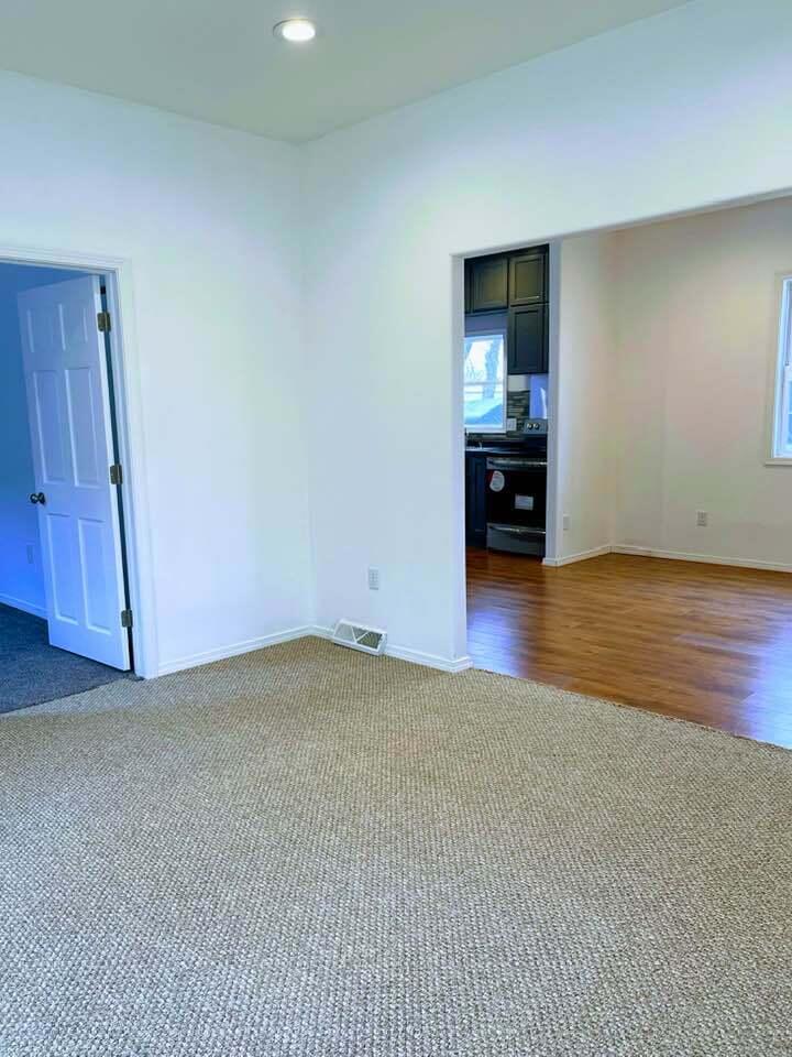 407 E 9th Ave