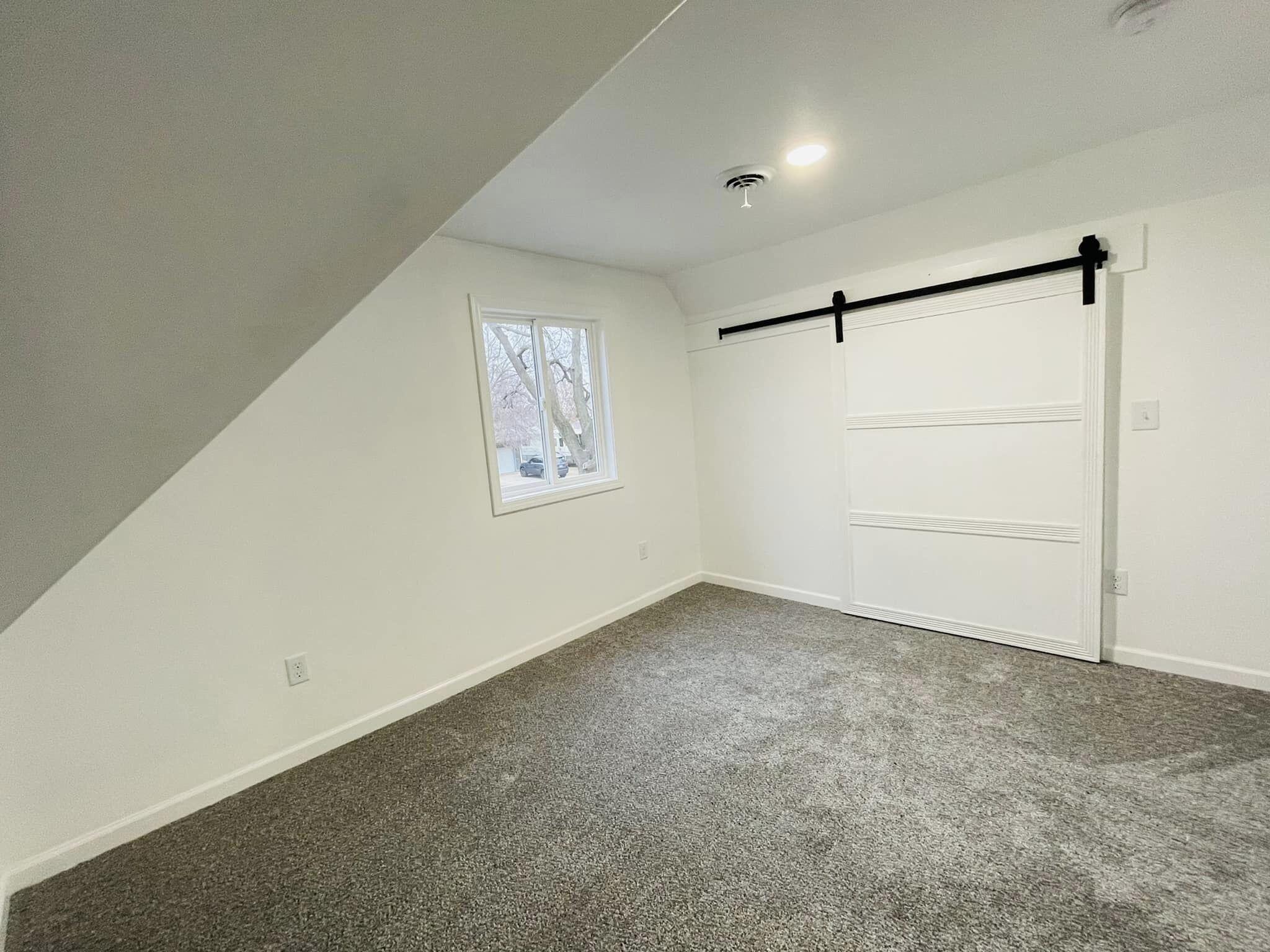 407 E 9th Ave