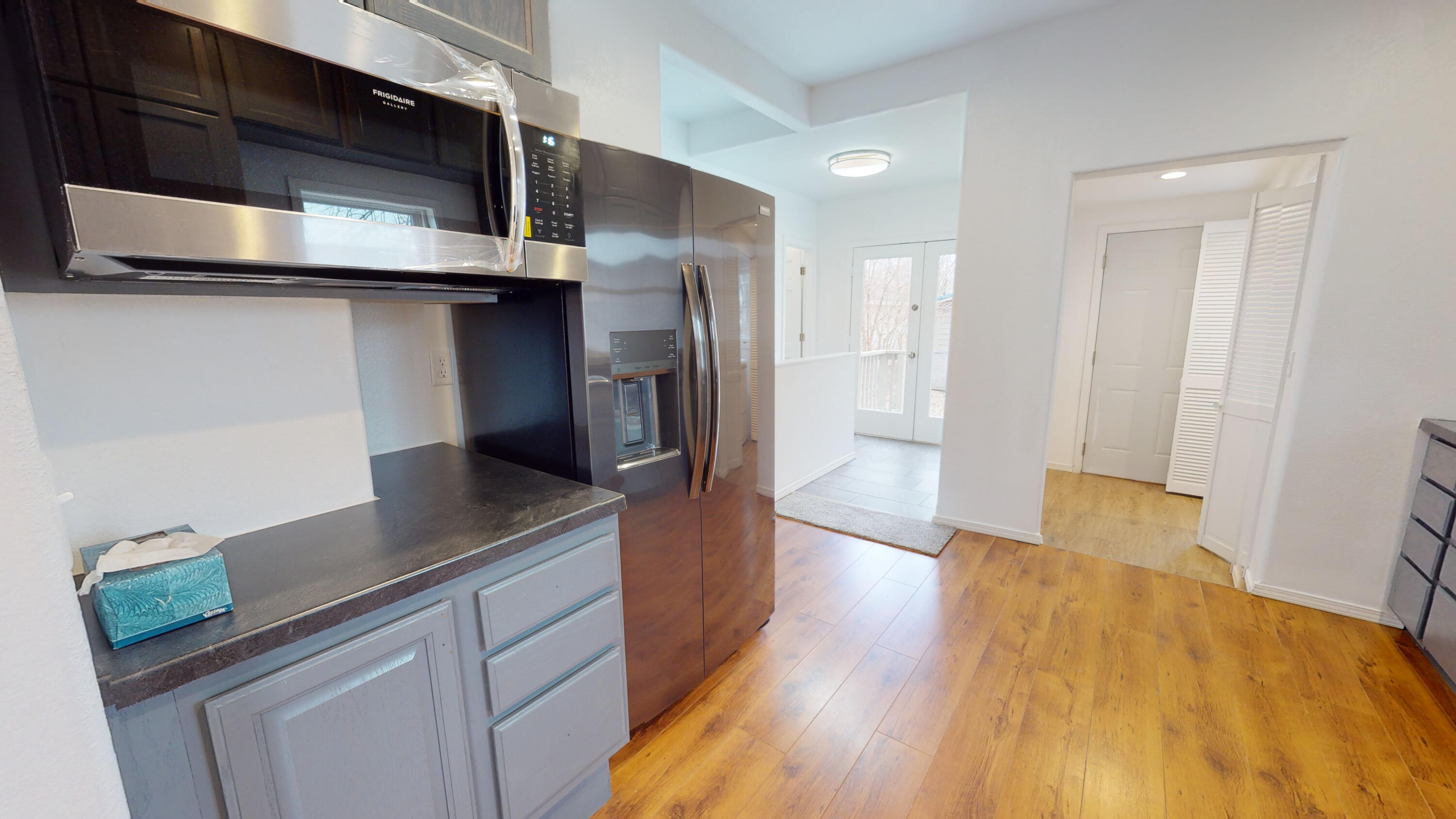 407 E 9th Ave