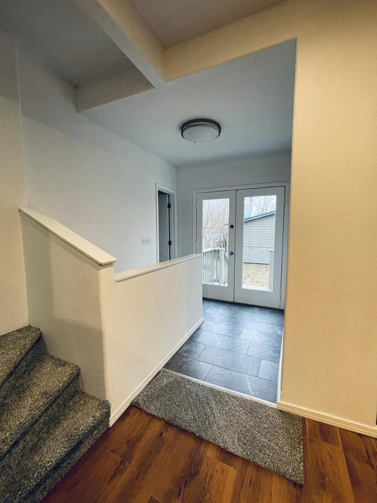 407 E 9th Ave