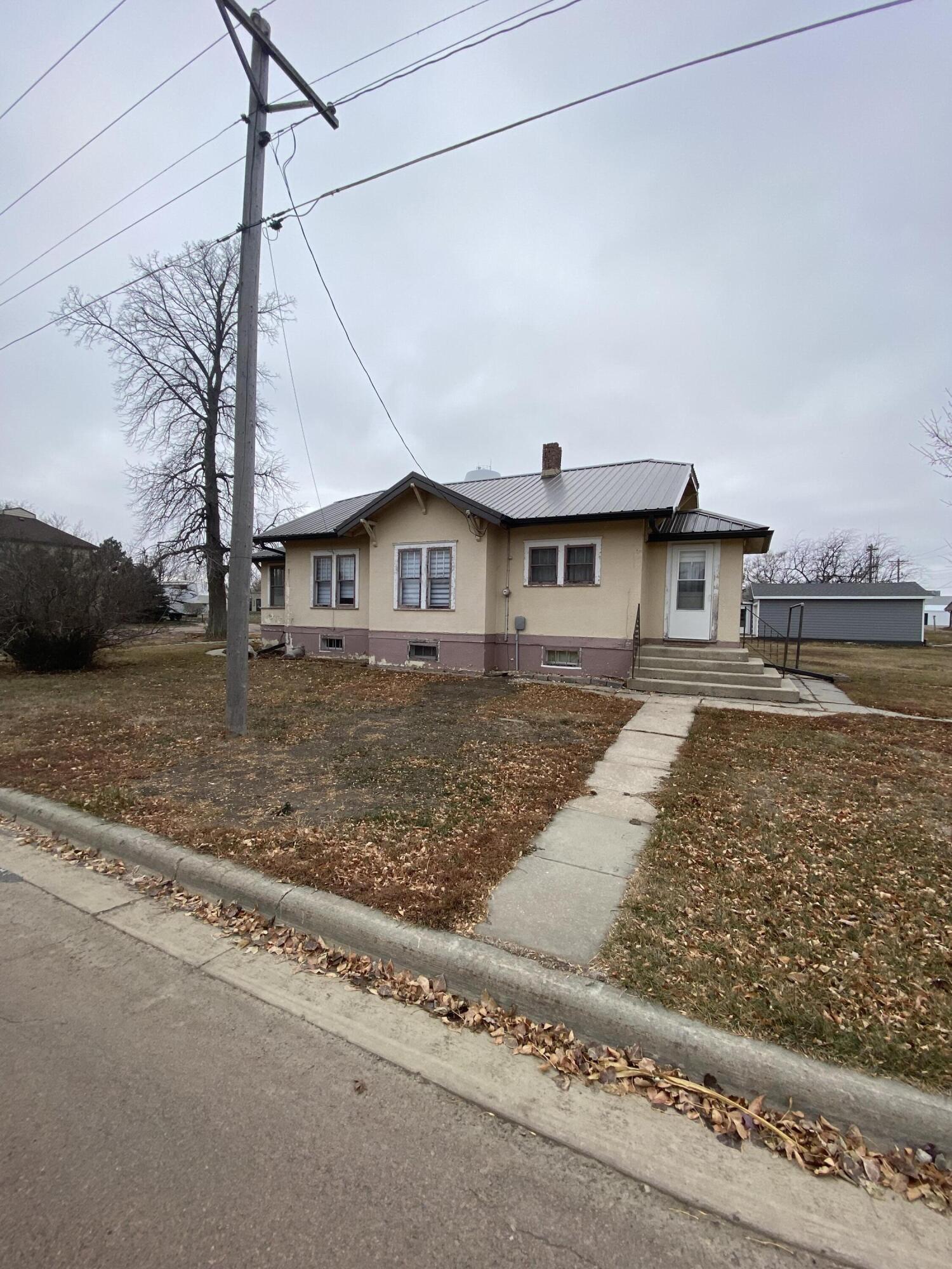 280 E 5th St