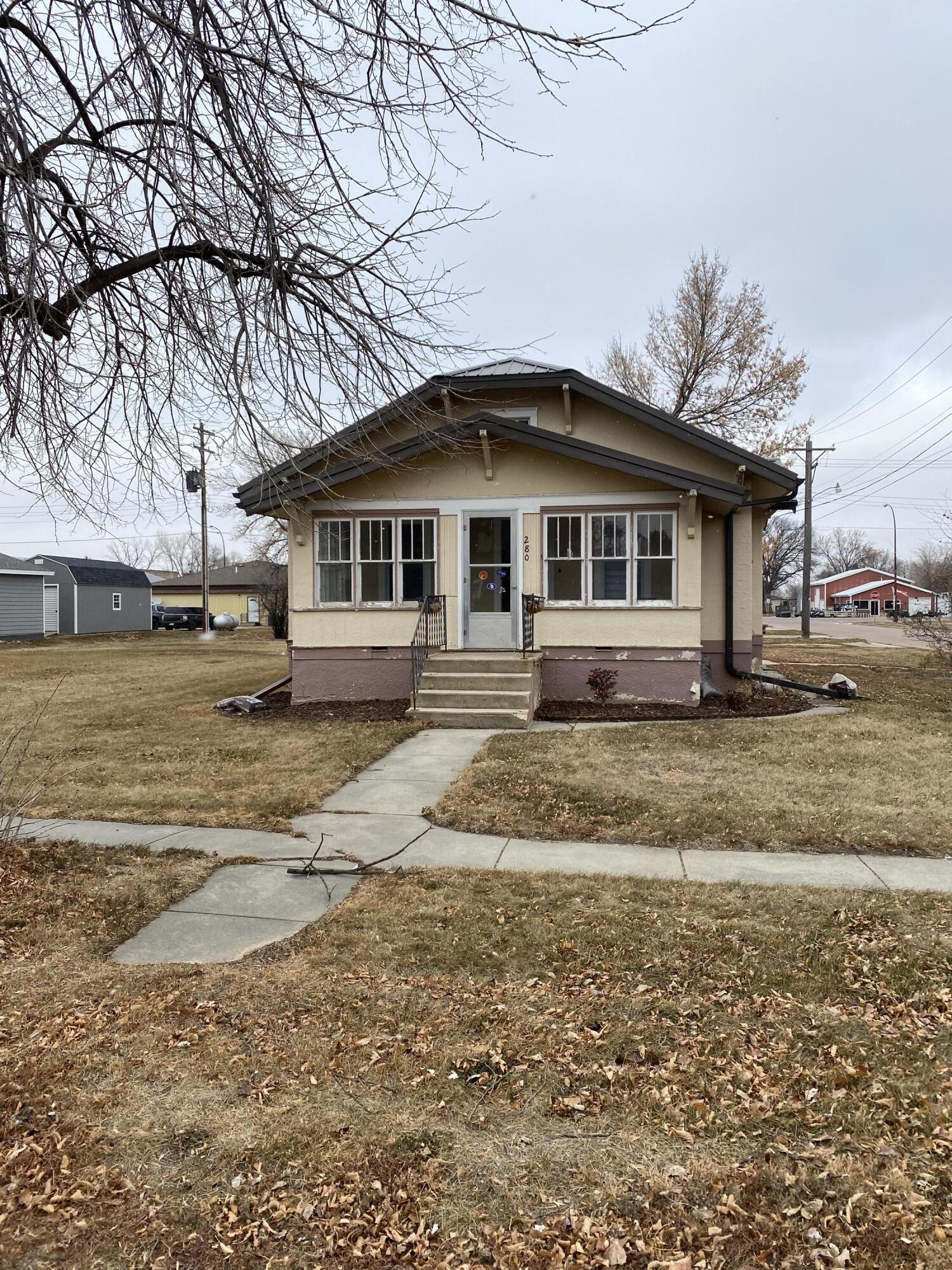 280 E 5th St