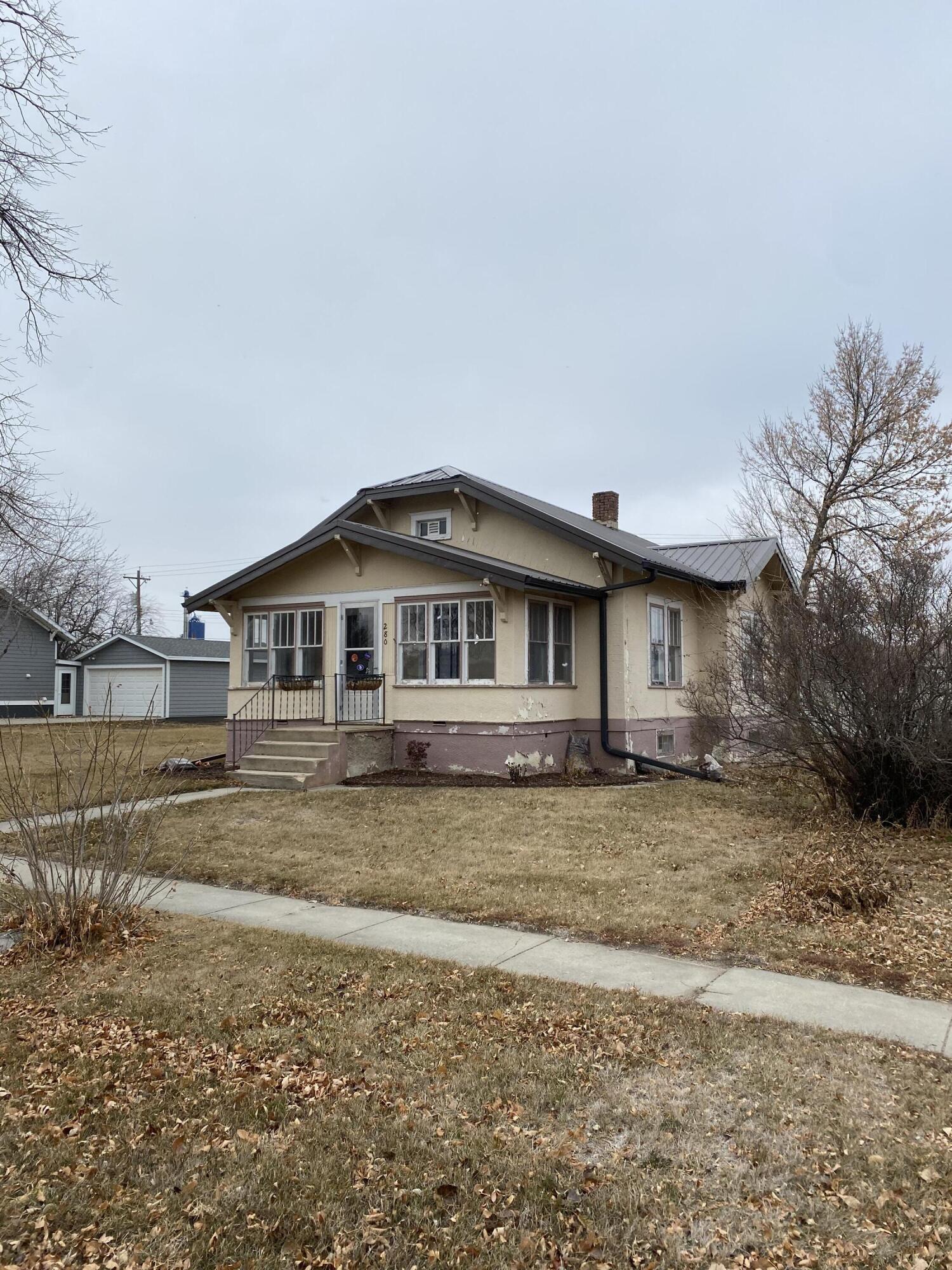 280 E 5th St