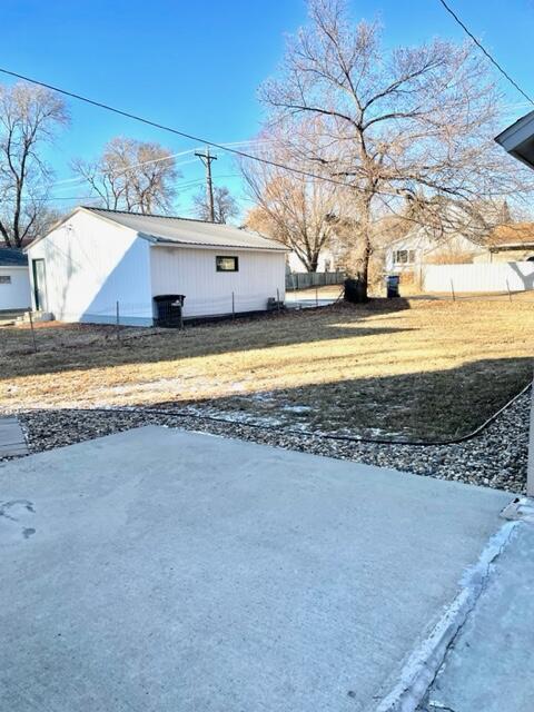 920 E 3rd Ave