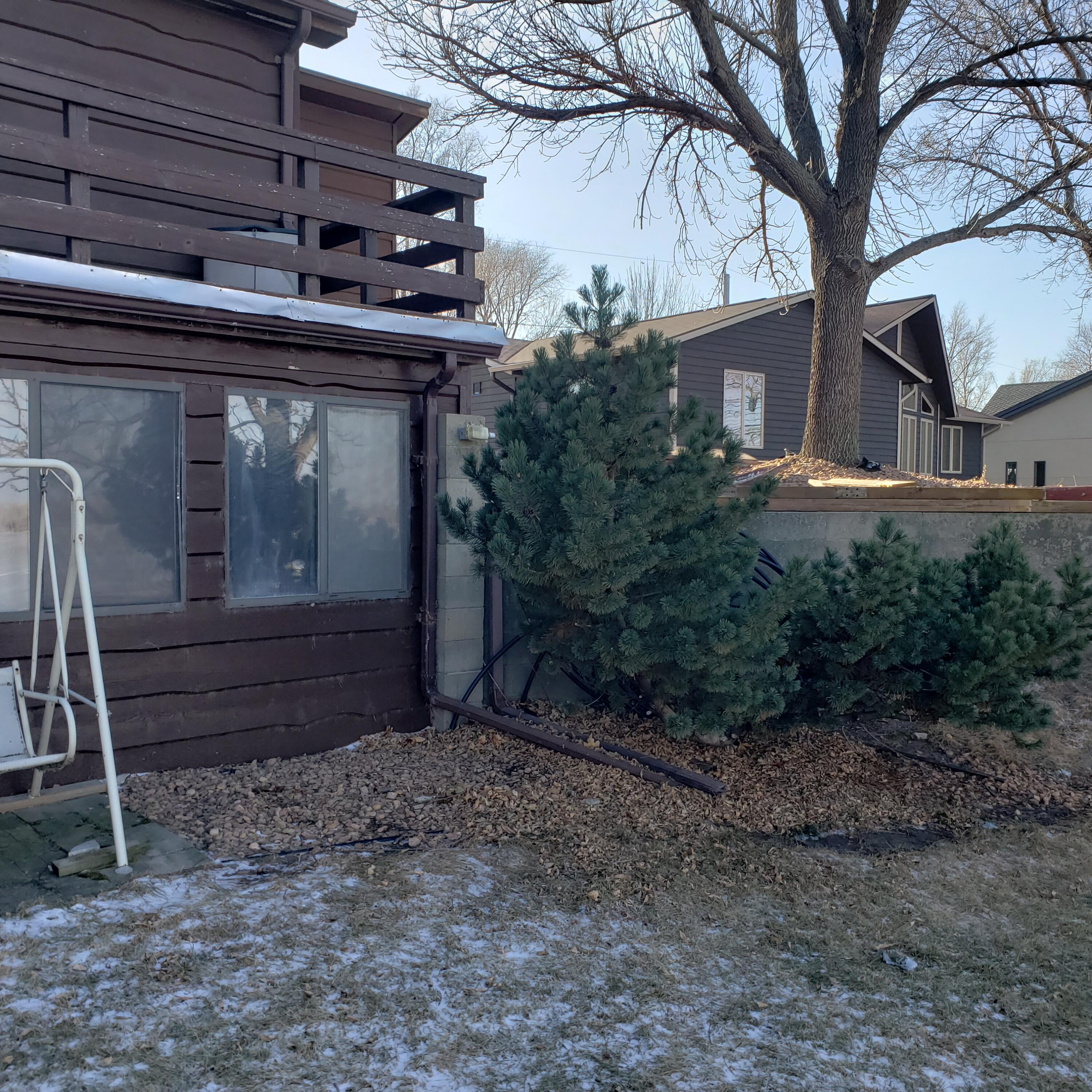 19 W Harmon Dr