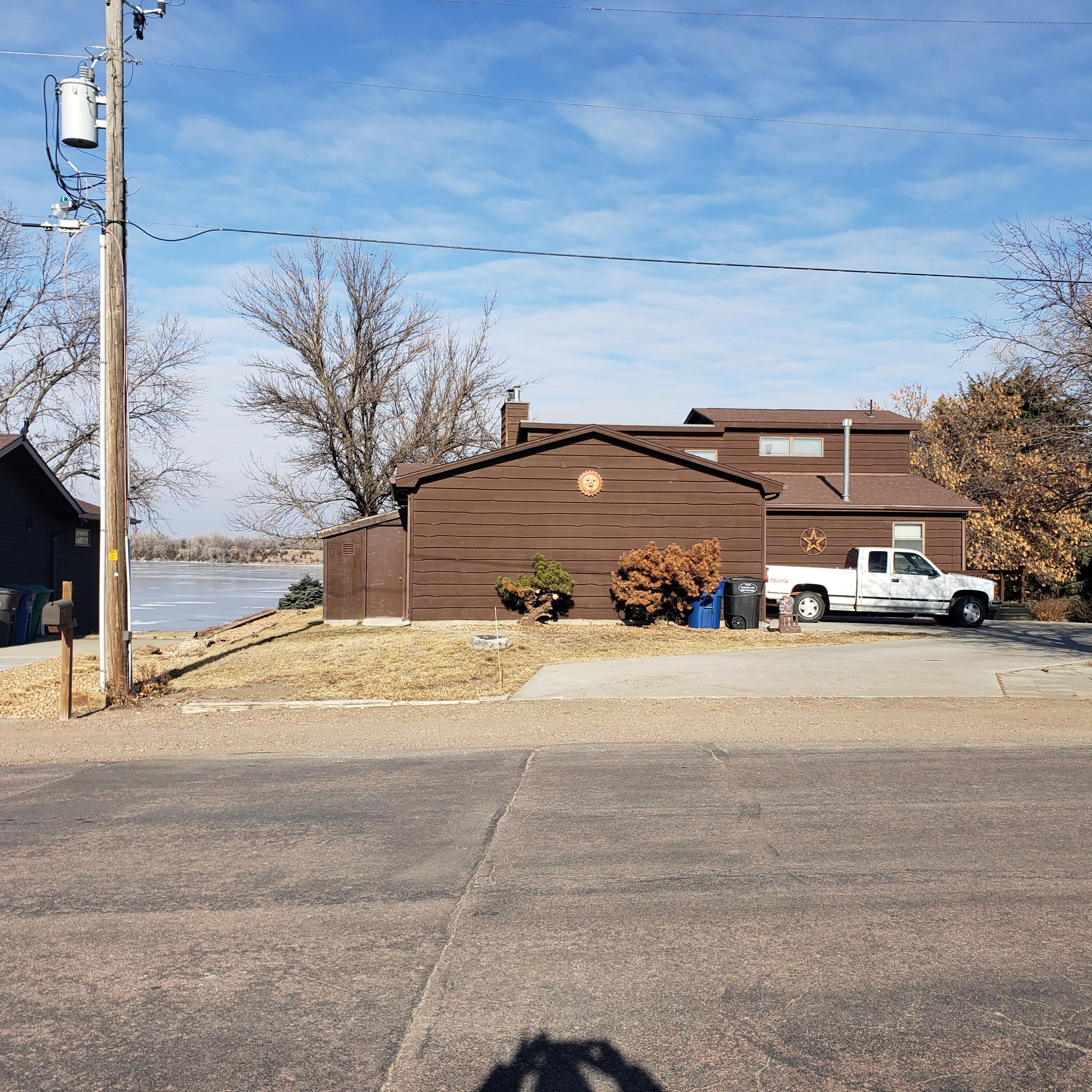 19 W Harmon Dr