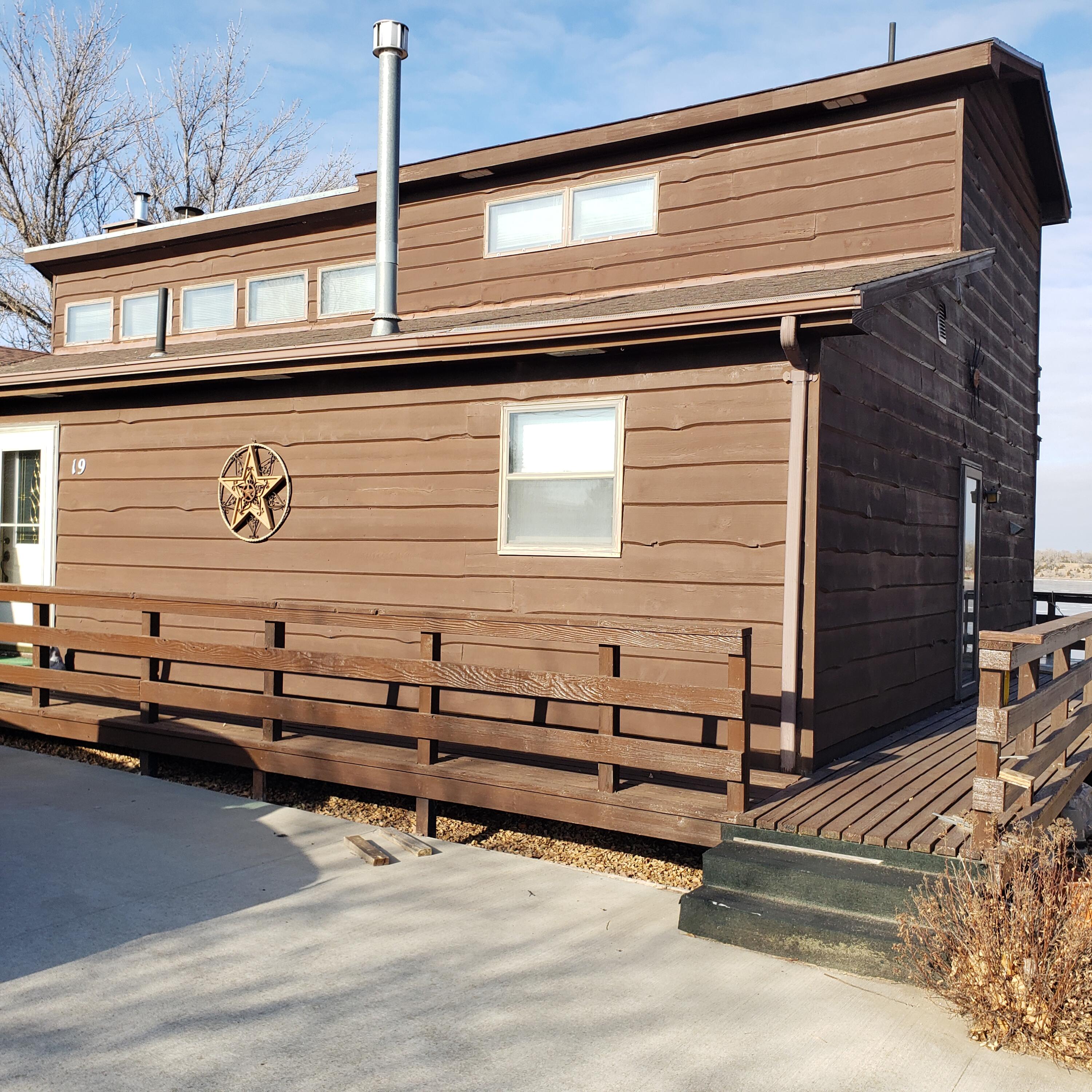 19 W Harmon Dr